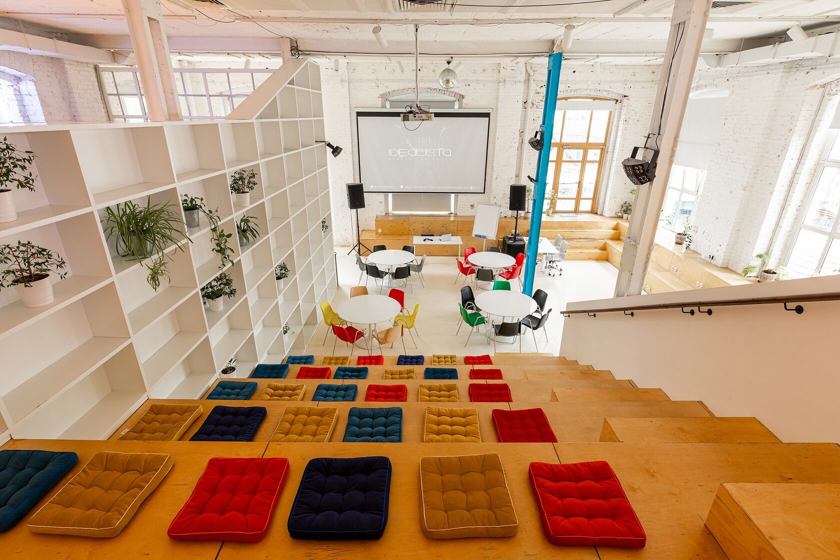 Фотография 1 площадки Двухуровневое пространство IDEALISTA в центре — 370 м²