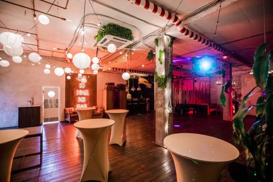 Фотография 6 площадки Большой уютный лофт с верандой на Нижегородской — 290 м²