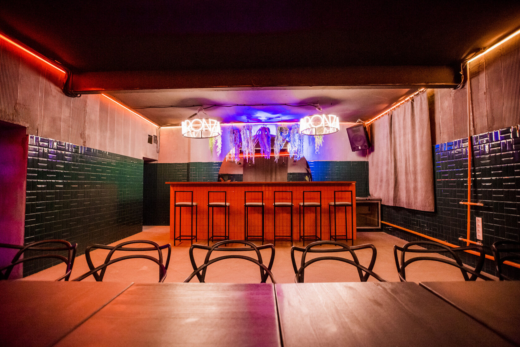 Фотография 9 площадки Клубный лофт со сценой и мощным звуком у Таганской — 190 м²