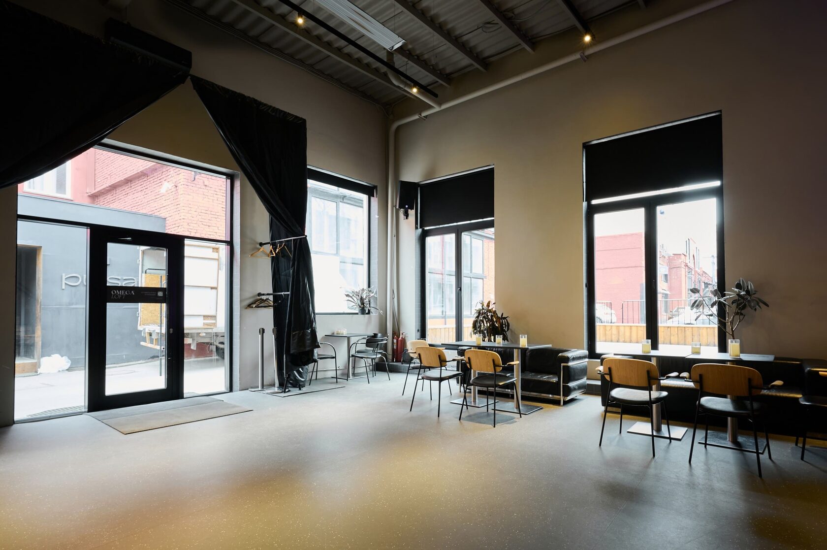 Фотография 5 площадки Атмосферный лофт с террасой и камином у Белорусской