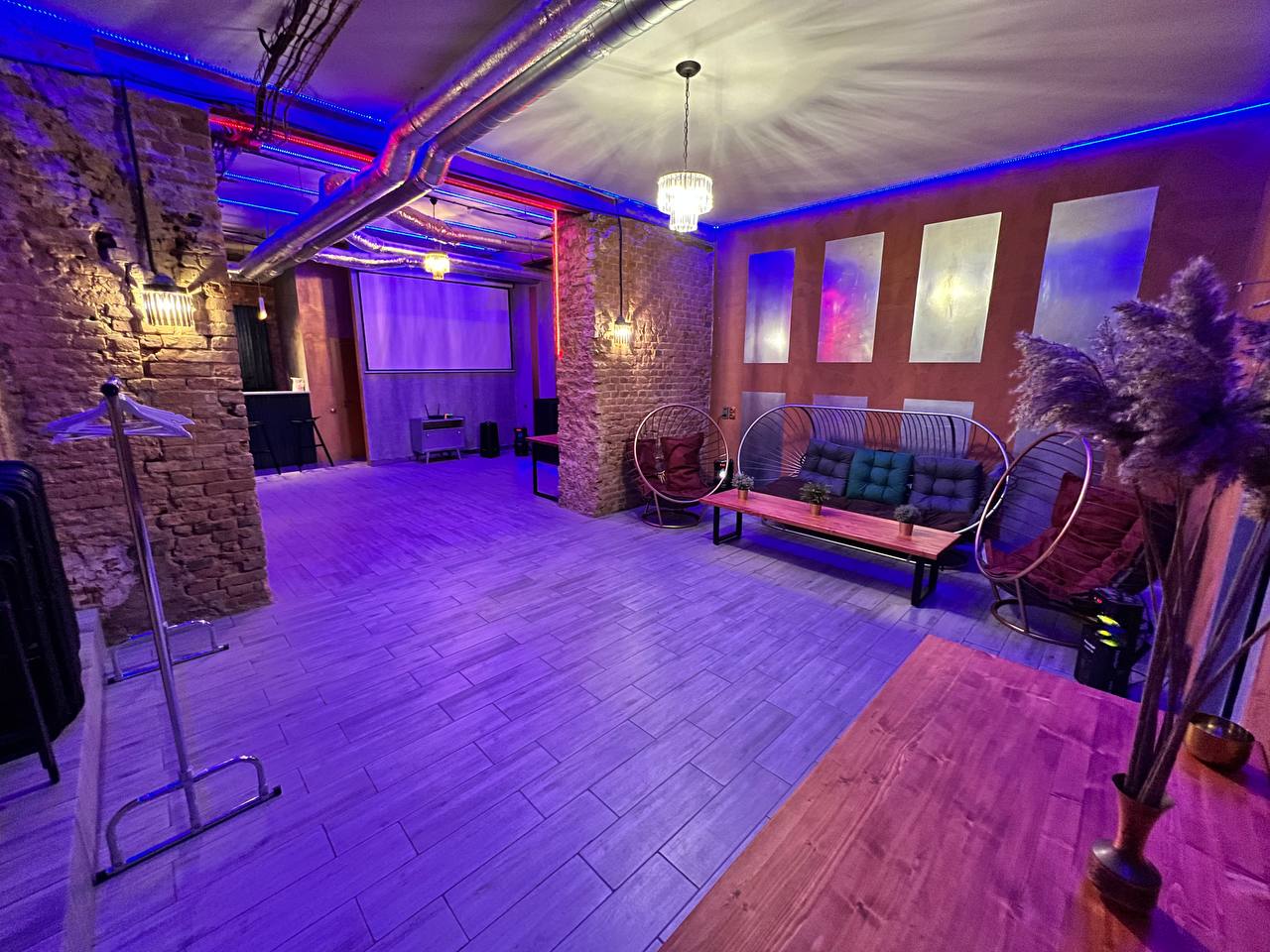 Фотография 15 площадки Темный лофт с необычной атмосферой на Бауманской