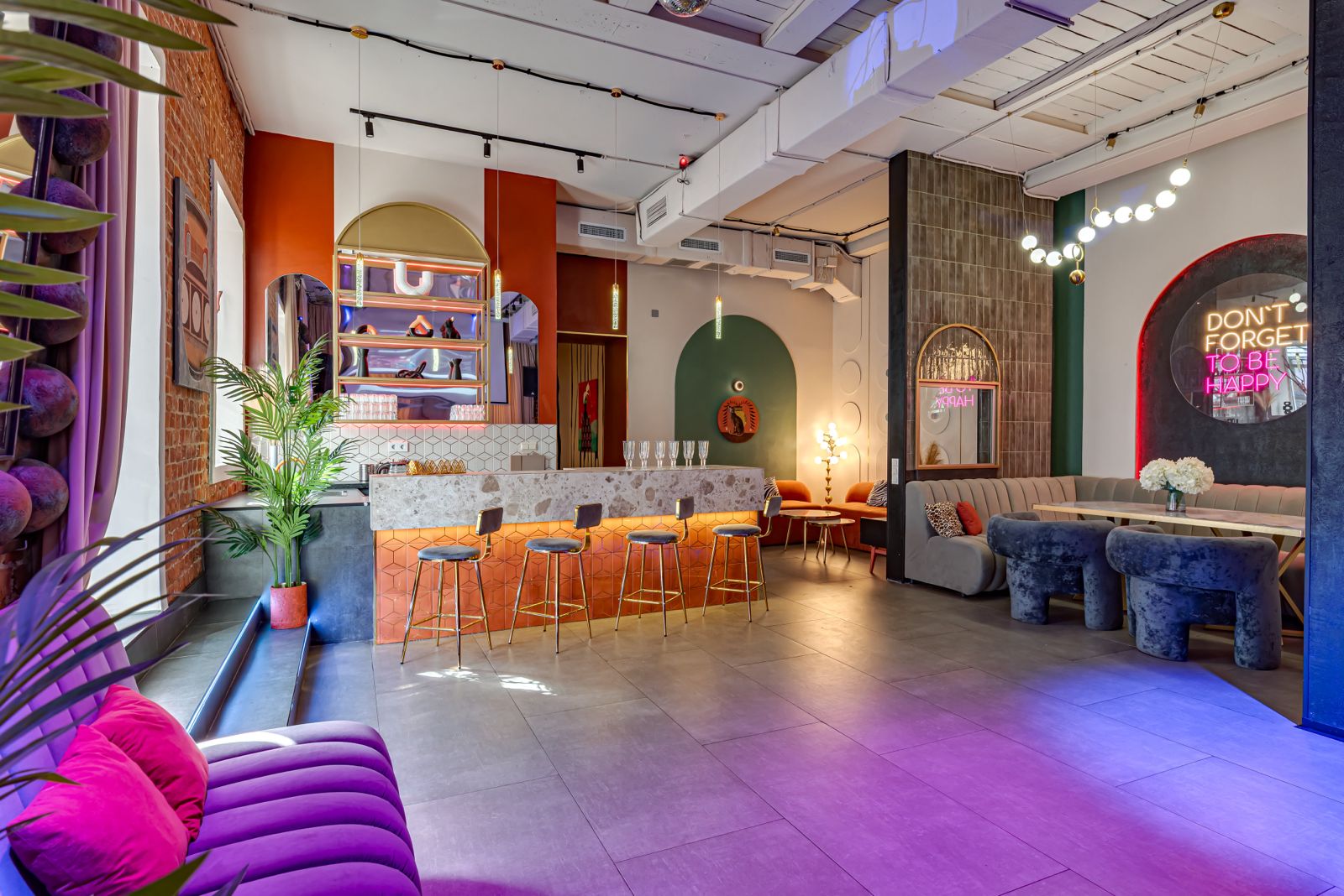 Фотография 8 площадки Уютный зал в стиле лофт‑фьюжн с верандой на Бауманской