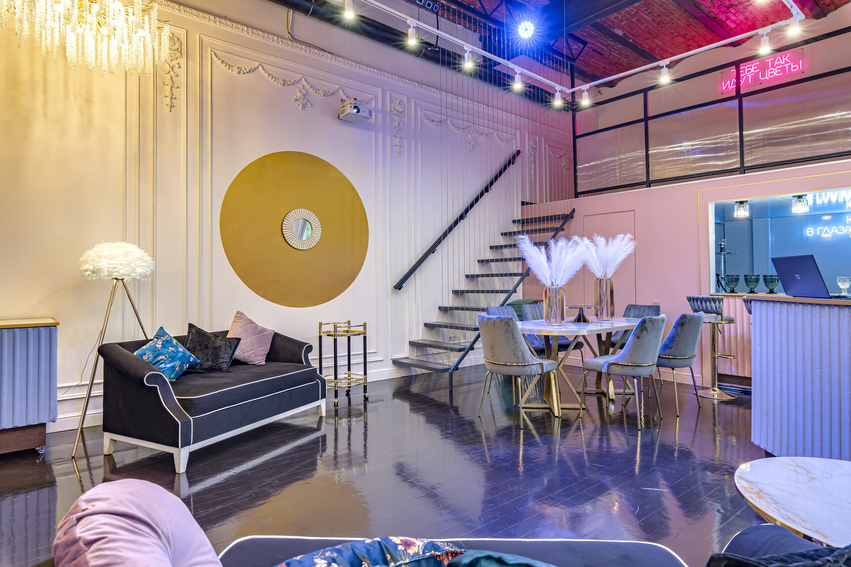 Фотография 6 площадки МАЙ Роза на Курской: двухуровневый зал 60 м²