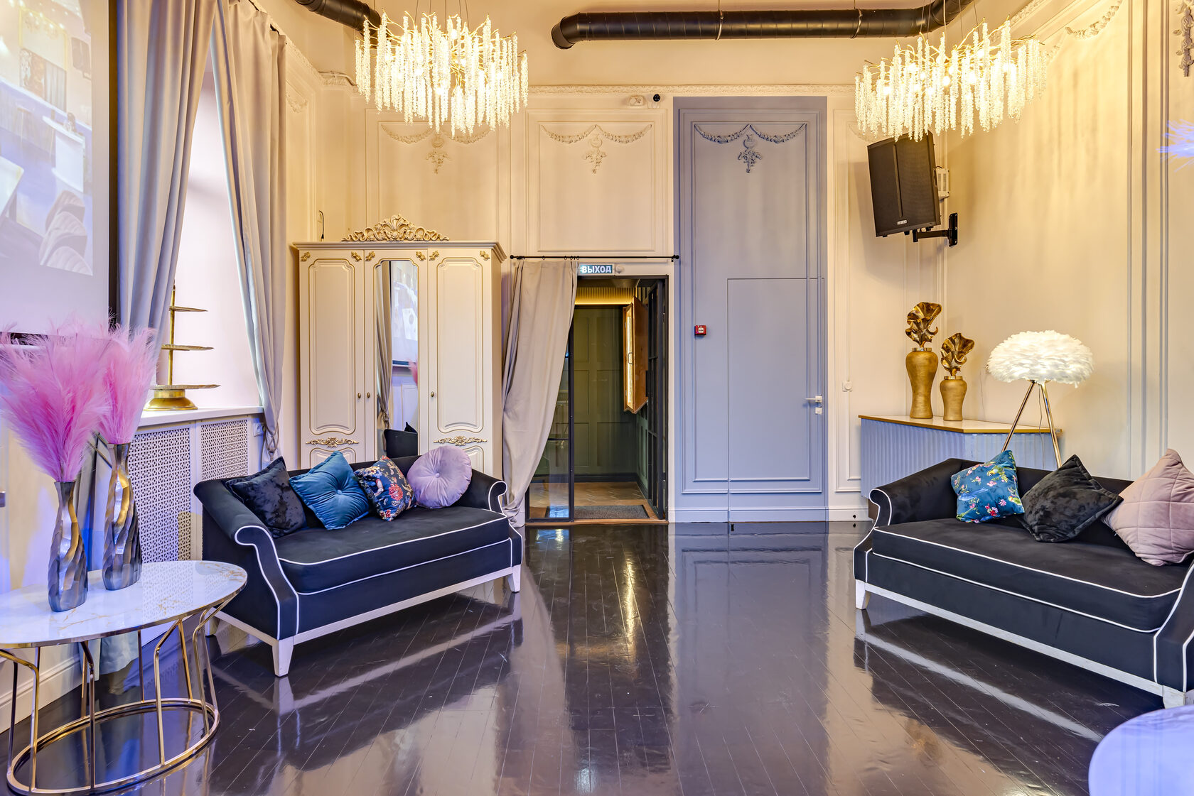 Фотография 8 площадки МАЙ Роза на Курской: двухуровневый зал 60 м²