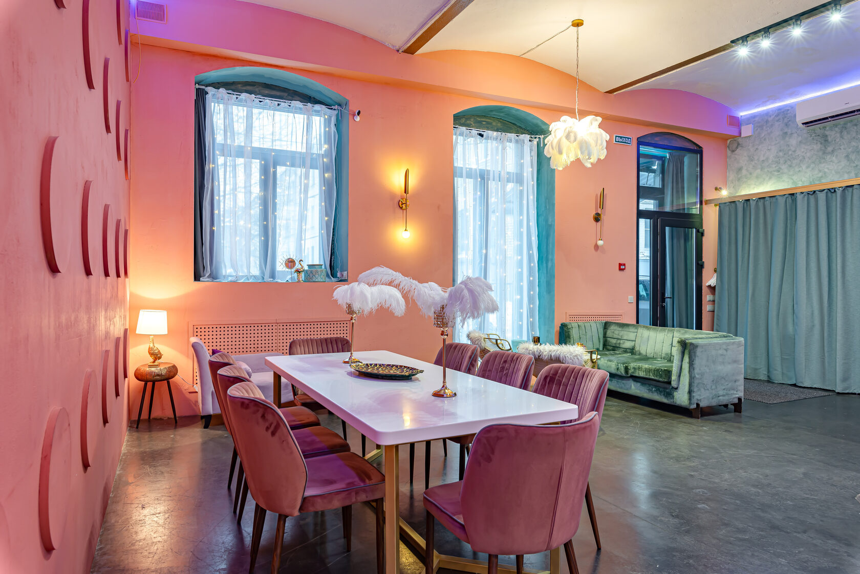 Фотография 2 площадки МАЙ Мемфис на Бауманской: элегантный зал 135 м²