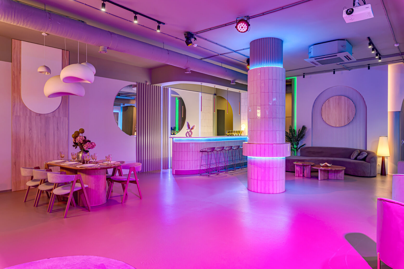 Фотография 9 площадки МАЙ на Красном Октябре: светлый зал 126 м² в стиле ваби‑саби