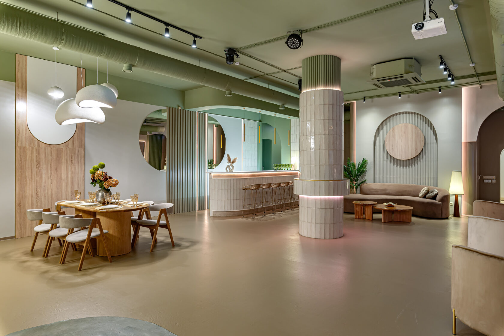 Фотография 18 площадки МАЙ на Красном Октябре: светлый зал 126 м² в стиле ваби‑саби