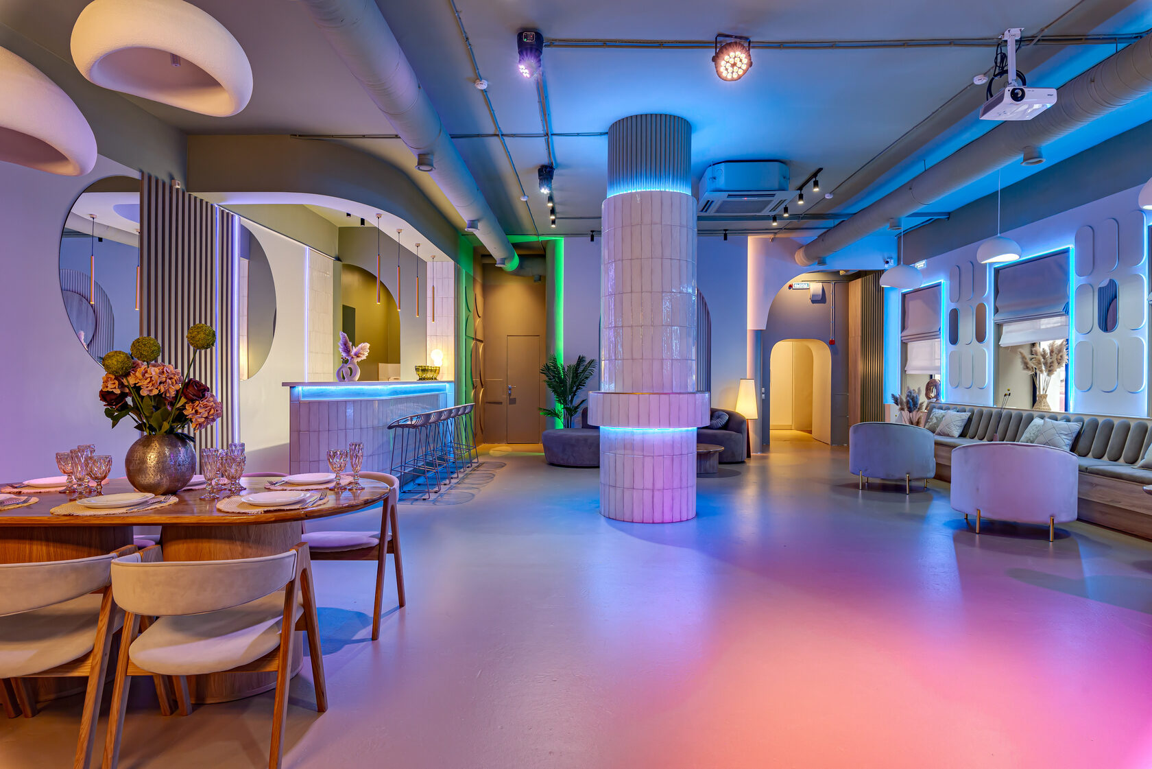 Фотография 23 площадки МАЙ на Красном Октябре: светлый зал 126 м² в стиле ваби‑саби