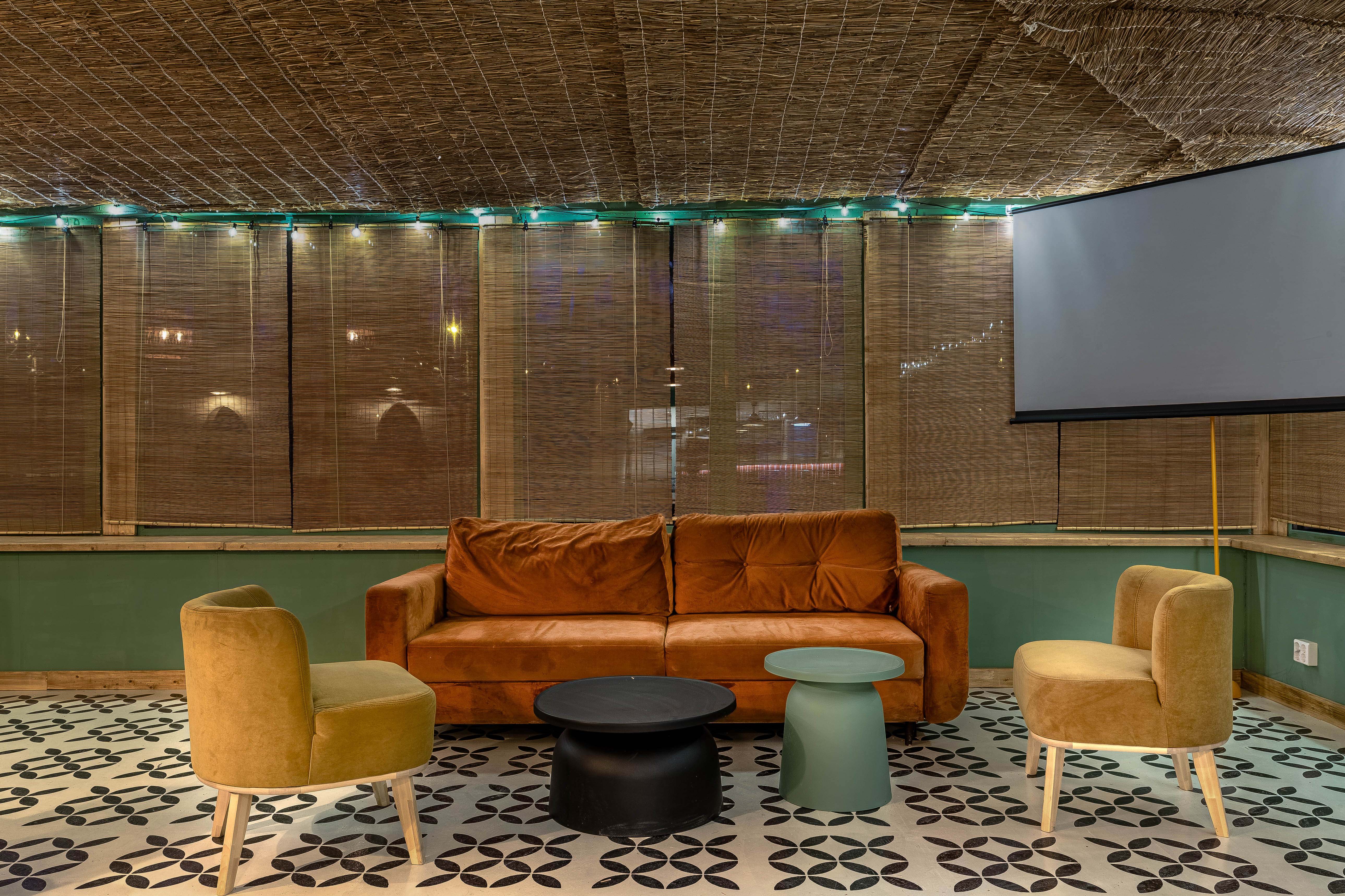 Фотография 4 площадки Виола Восточная в Сокольниках: панорамные окна, 80 м²