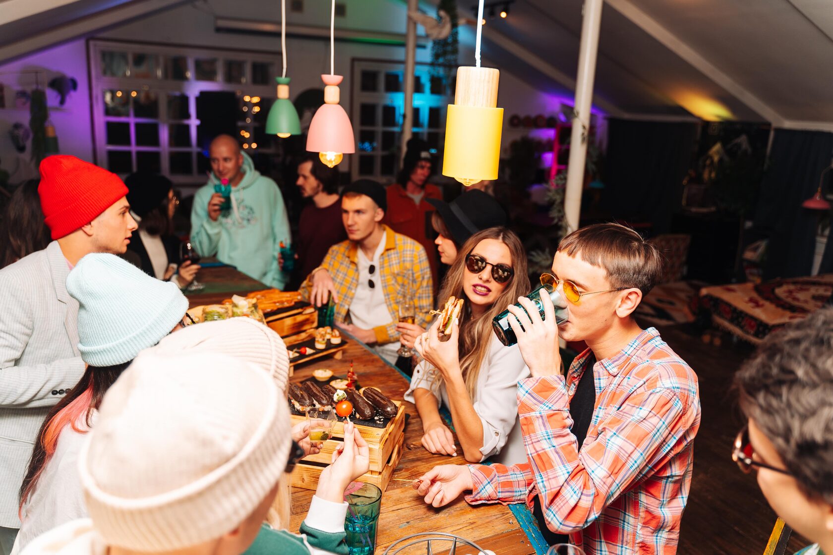 Фотография 1 площадки Soul House на Новорязанской: домик в парке, 150 м² + двор