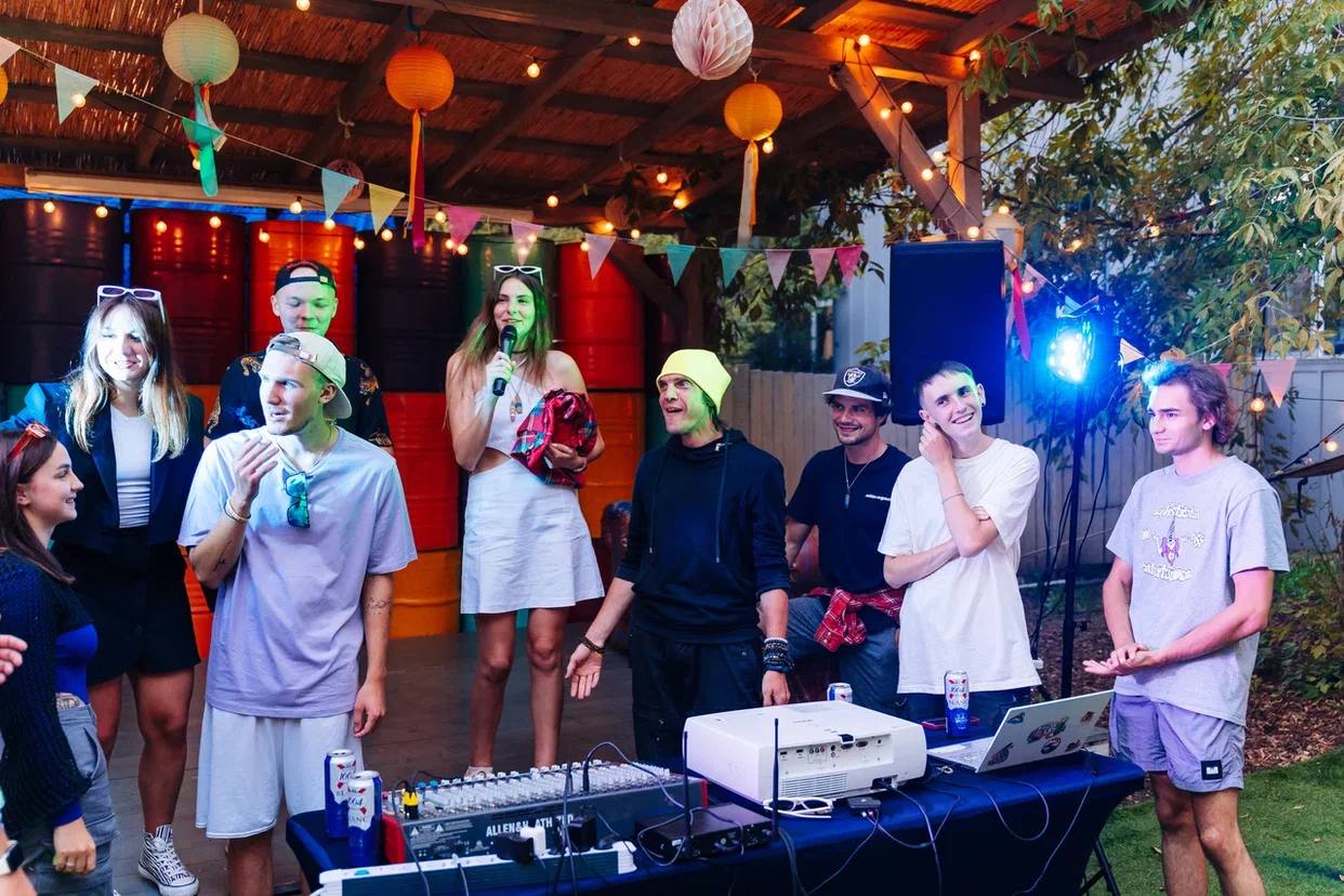 Фотография 18 площадки Soul House на Новорязанской: домик в парке, 150 м² + двор