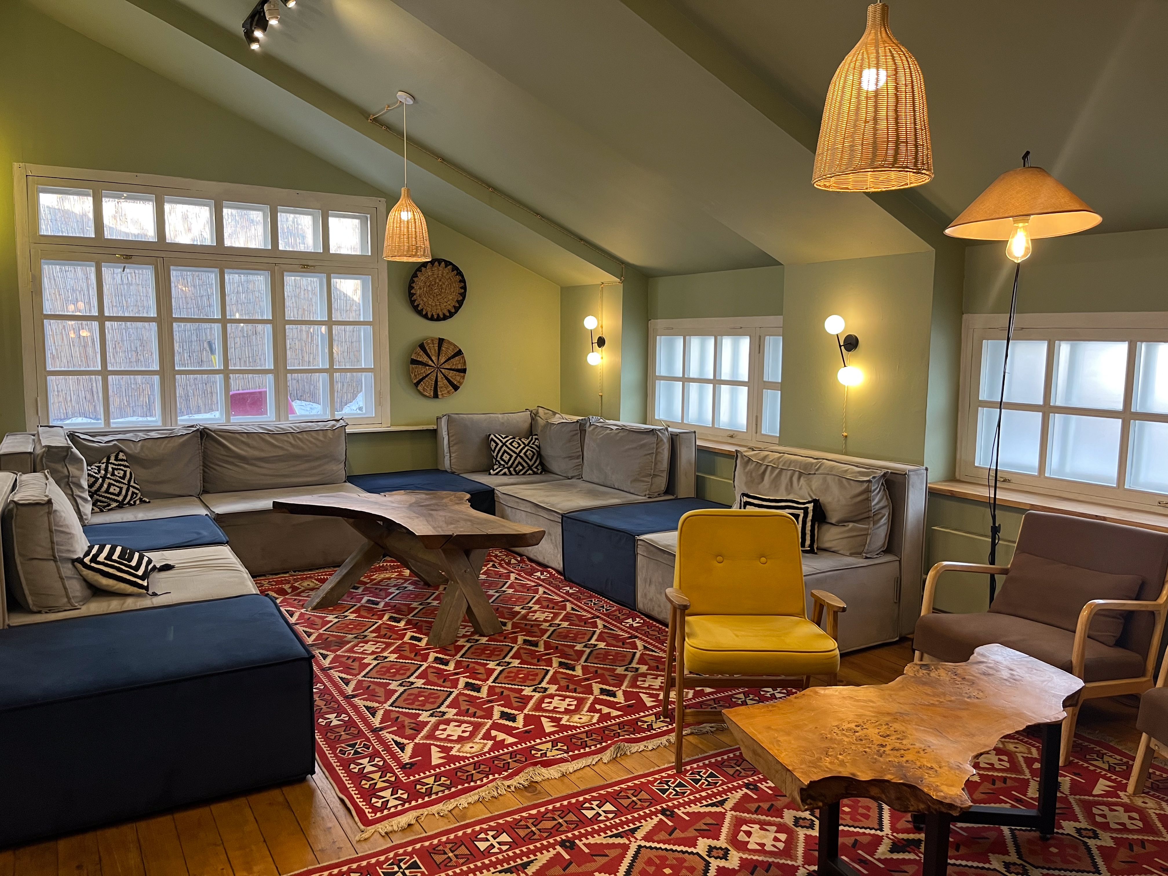 Фотография 2 площадки Домик в парке на Новорязанской со своим двором