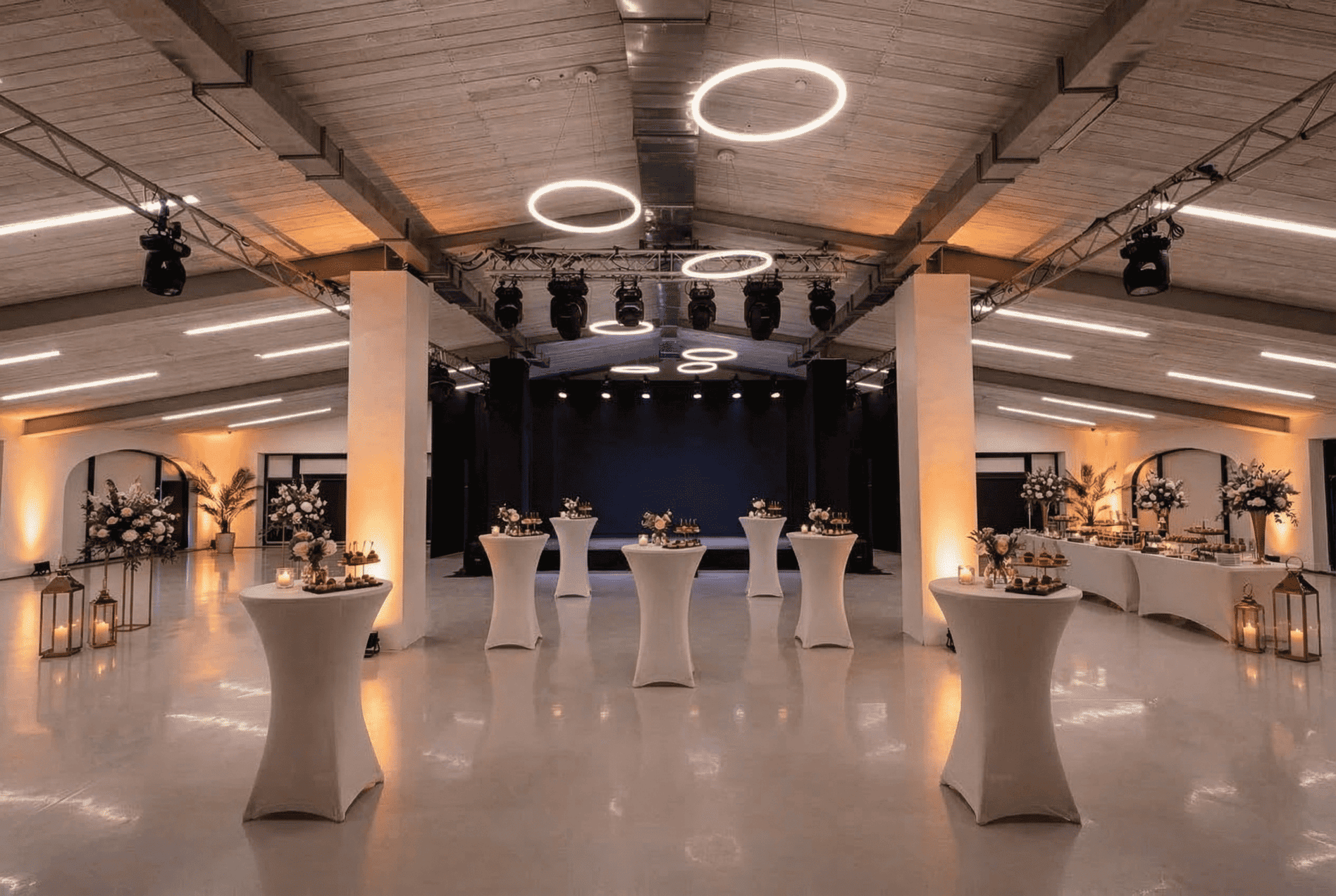 Фотография 6 площадки Шале на Чистых прудах: светлый зал 500 м²