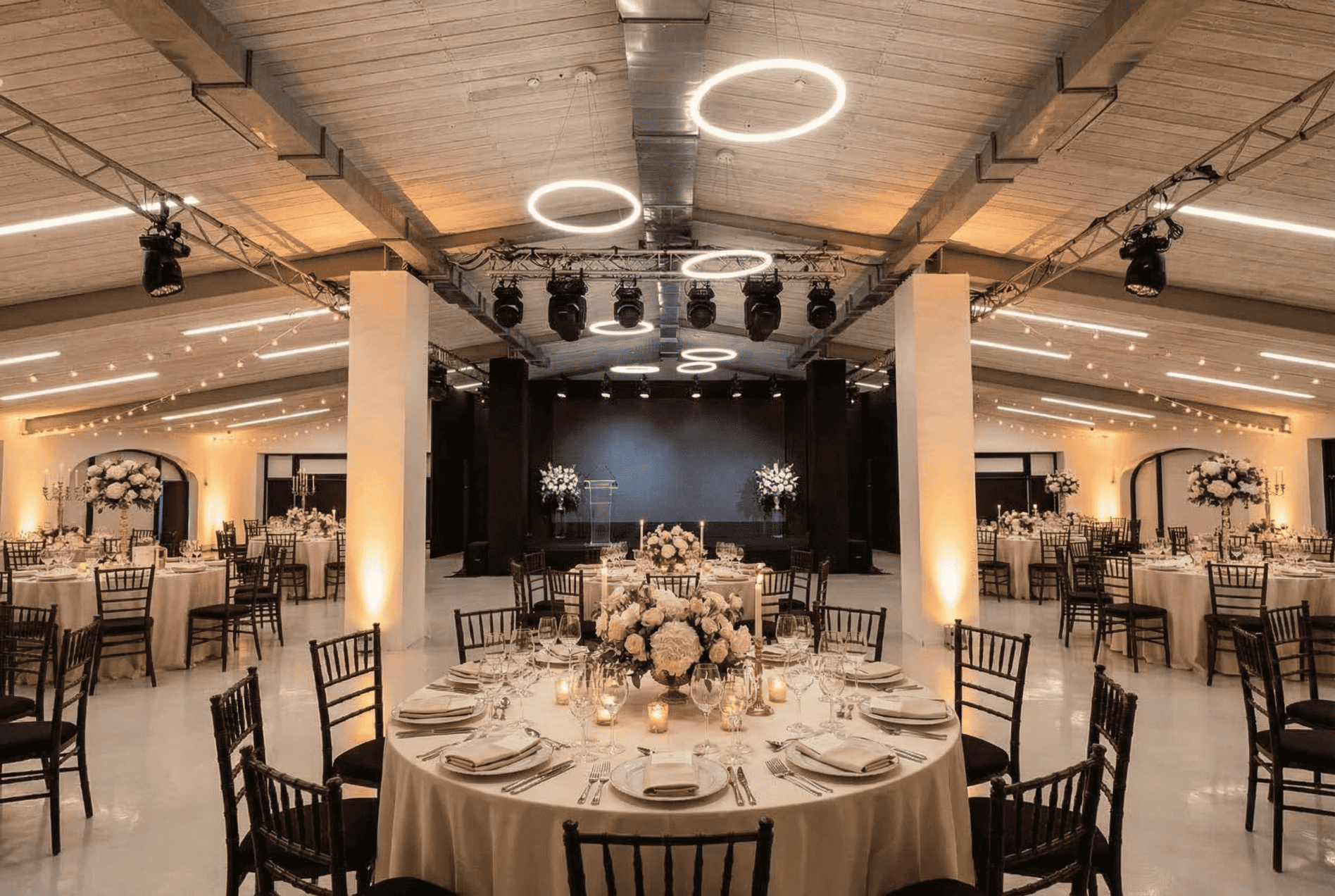 Фотография 3 площадки Шале на Чистых прудах: светлый зал 500 м²