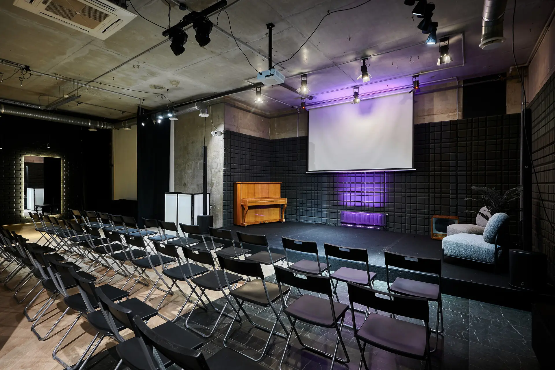 Фотография 7 площадки ALLE HALL на Арме: просторный зал со сценой, 170 м²