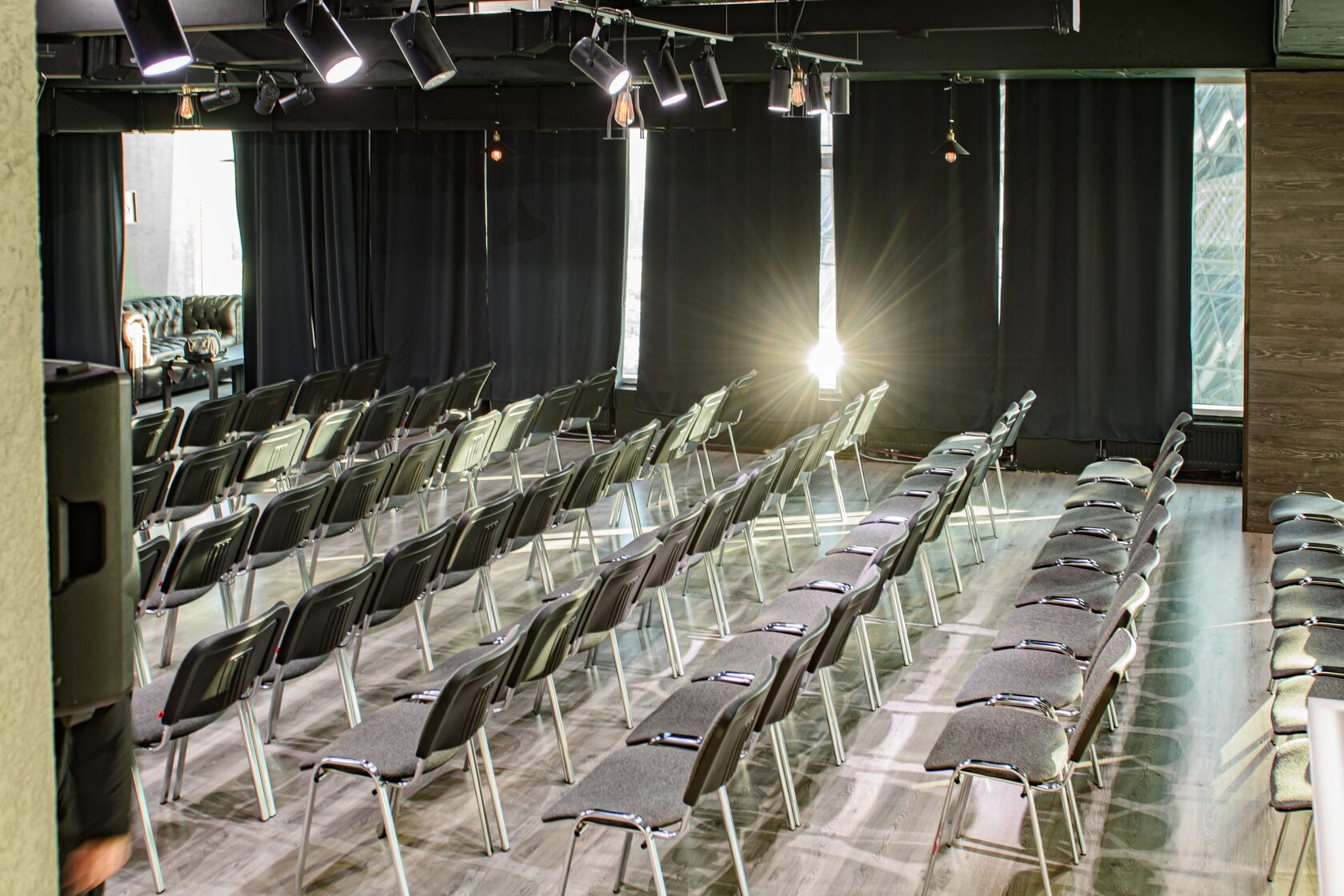 Фотография 3 площадки IMPERIA SKY LOFT: зал на 43 этаже, 230 м²