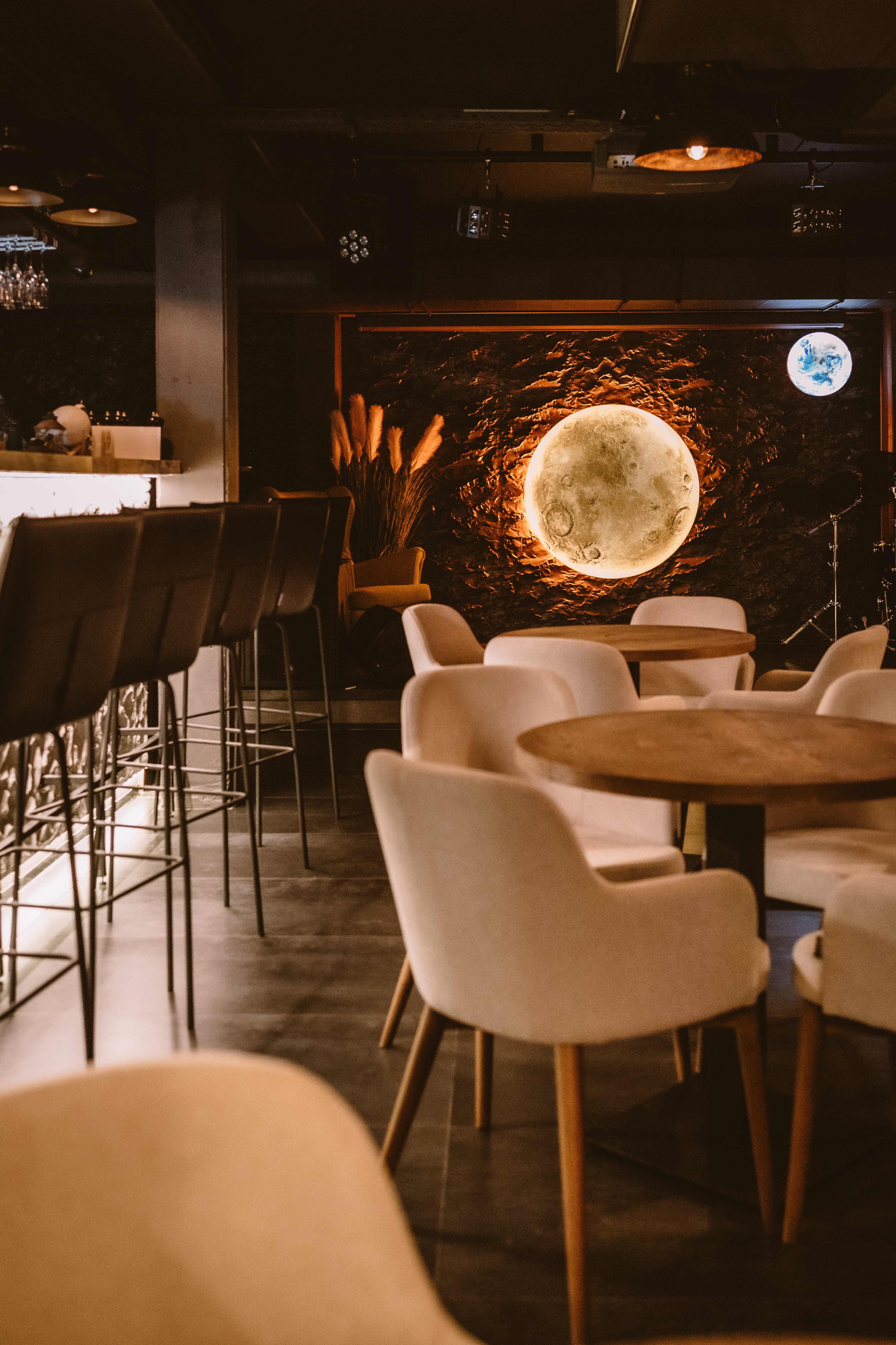 Фотография 6 площадки Интеллигентный бар на Таганской с верандой 340 м²