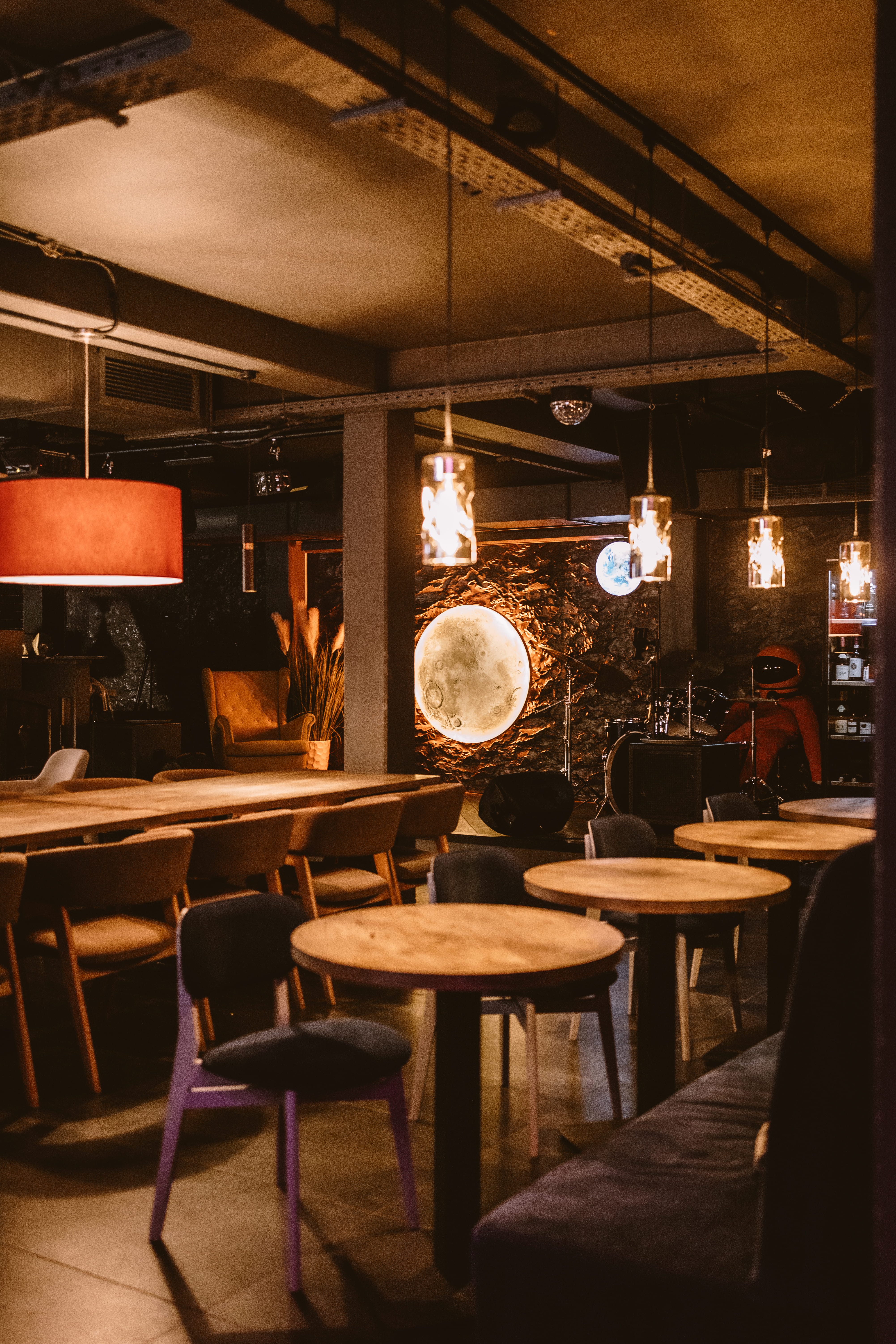 Фотография 1 площадки Интеллигентный бар на Таганской с верандой 340 м²