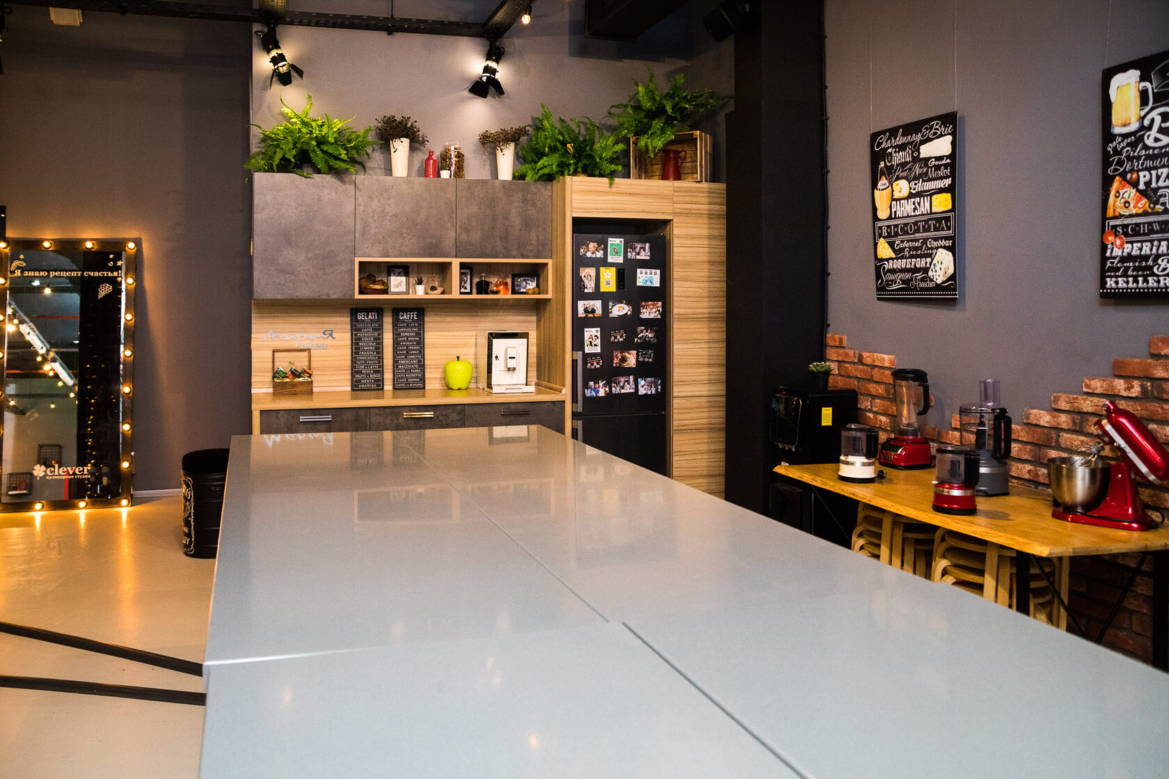 Фотография 1 площадки Clever: кулинарная студия на Тульской, 300 м²