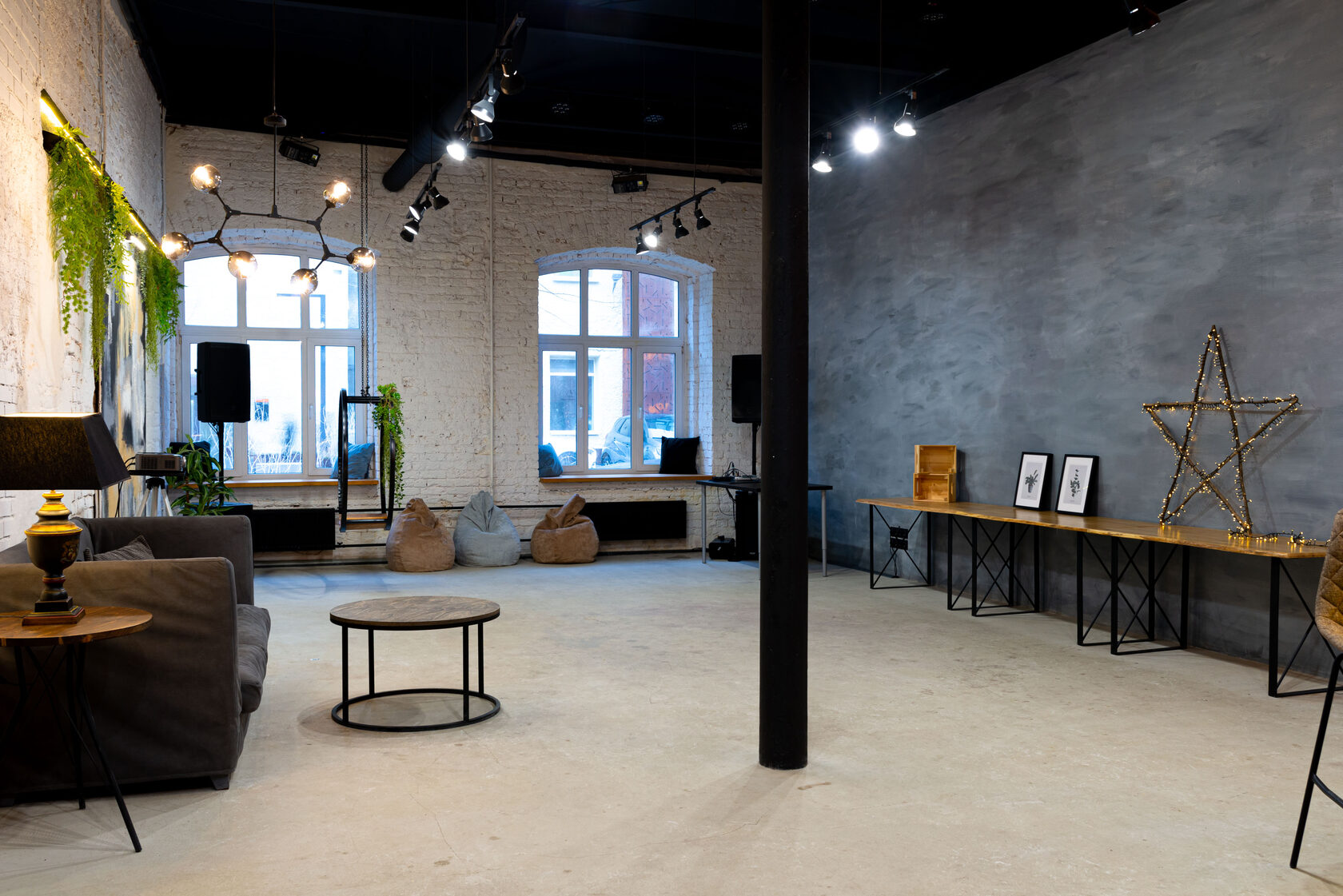 Фотография 11 площадки CleverLOFT Эко на Тульской: зал 100 м² с верандой