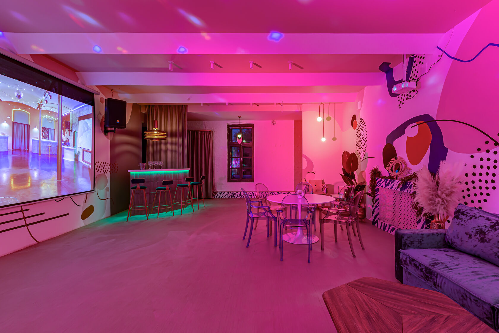 Фотография 8 площадки МАЙ Галерея на Электрозаводской: зал с верандой, 118 м²