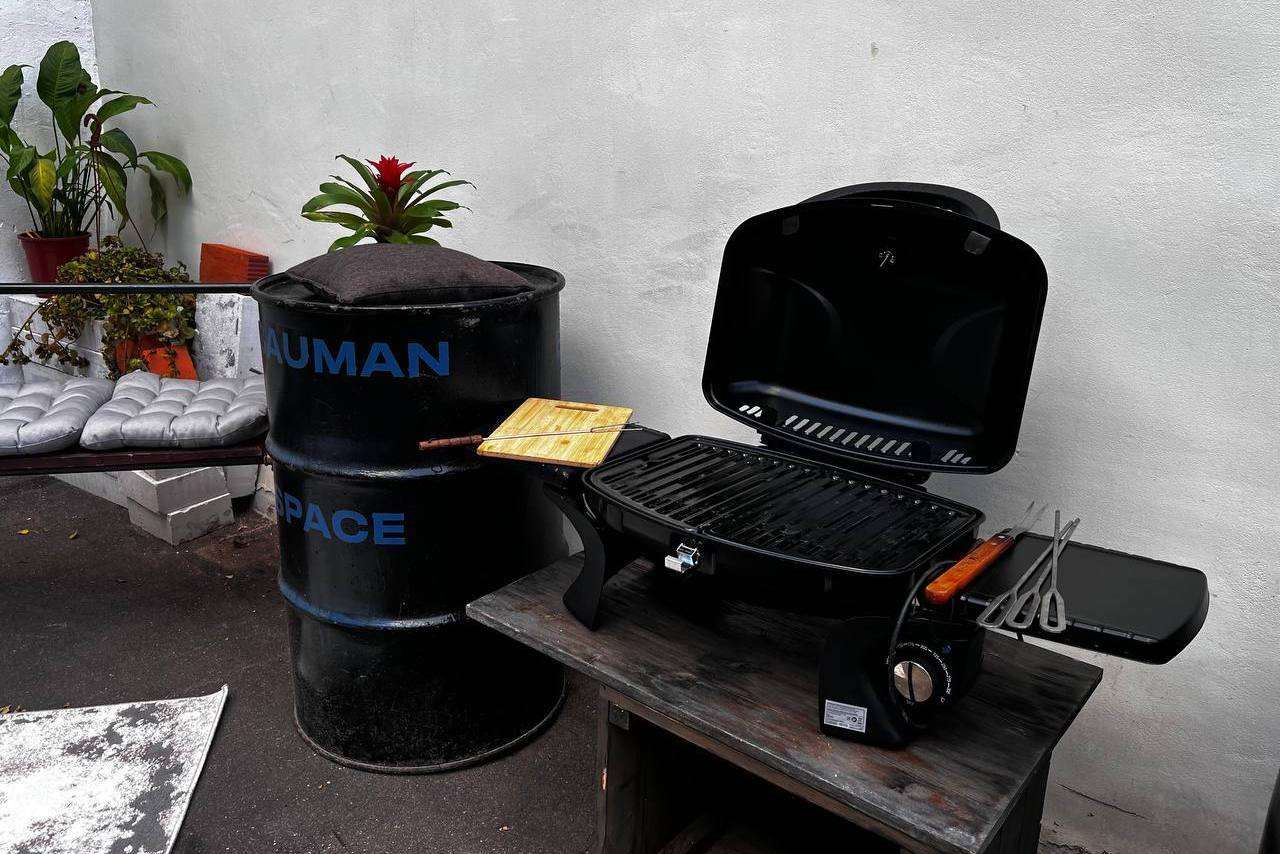 Фотография 13 площадки Неоновый лофт с зоной барбекю, 5 минут от Бауманской