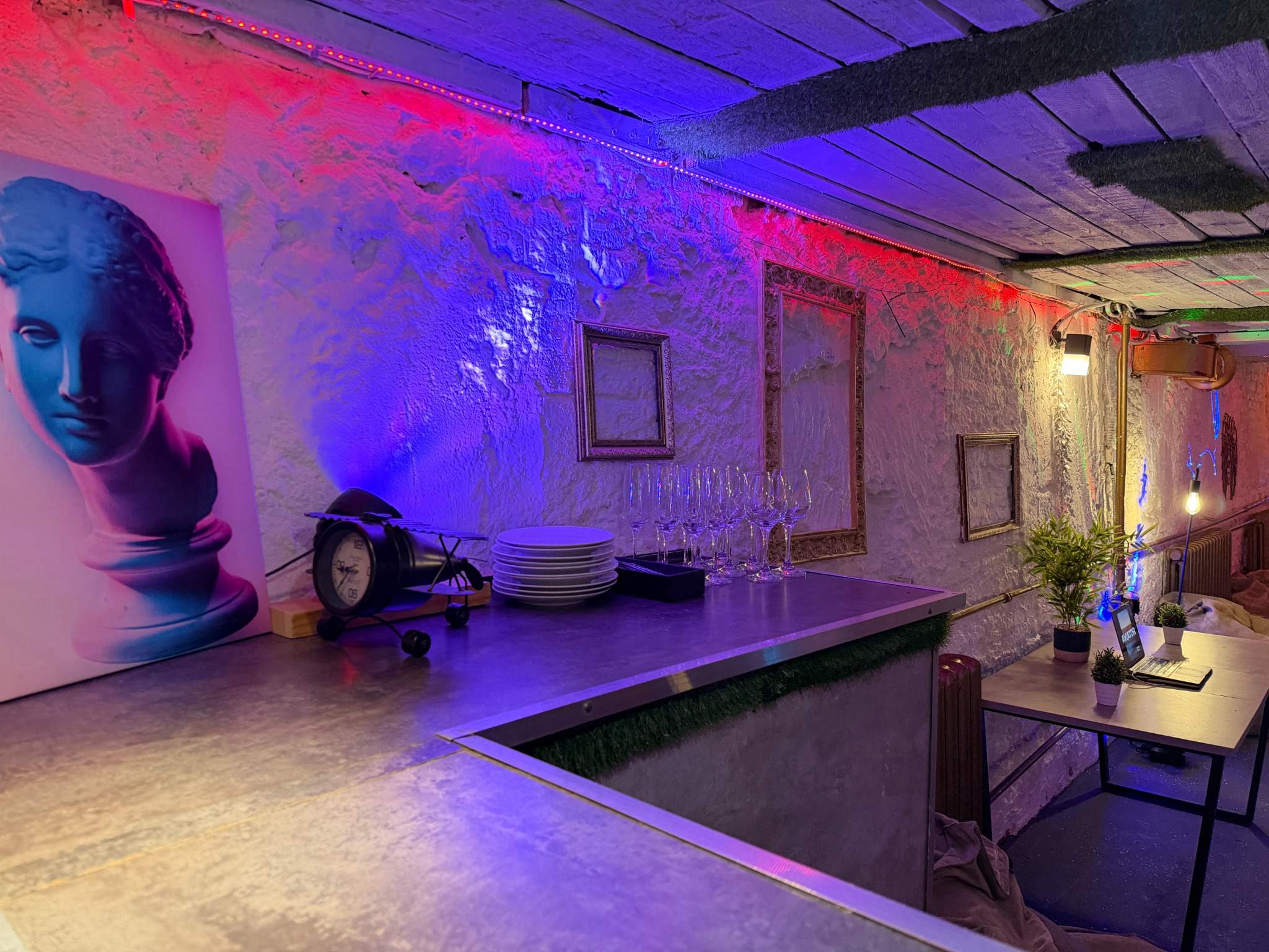 Фотография 7 площадки Неоновый лофт с зоной барбекю, 5 минут от Бауманской