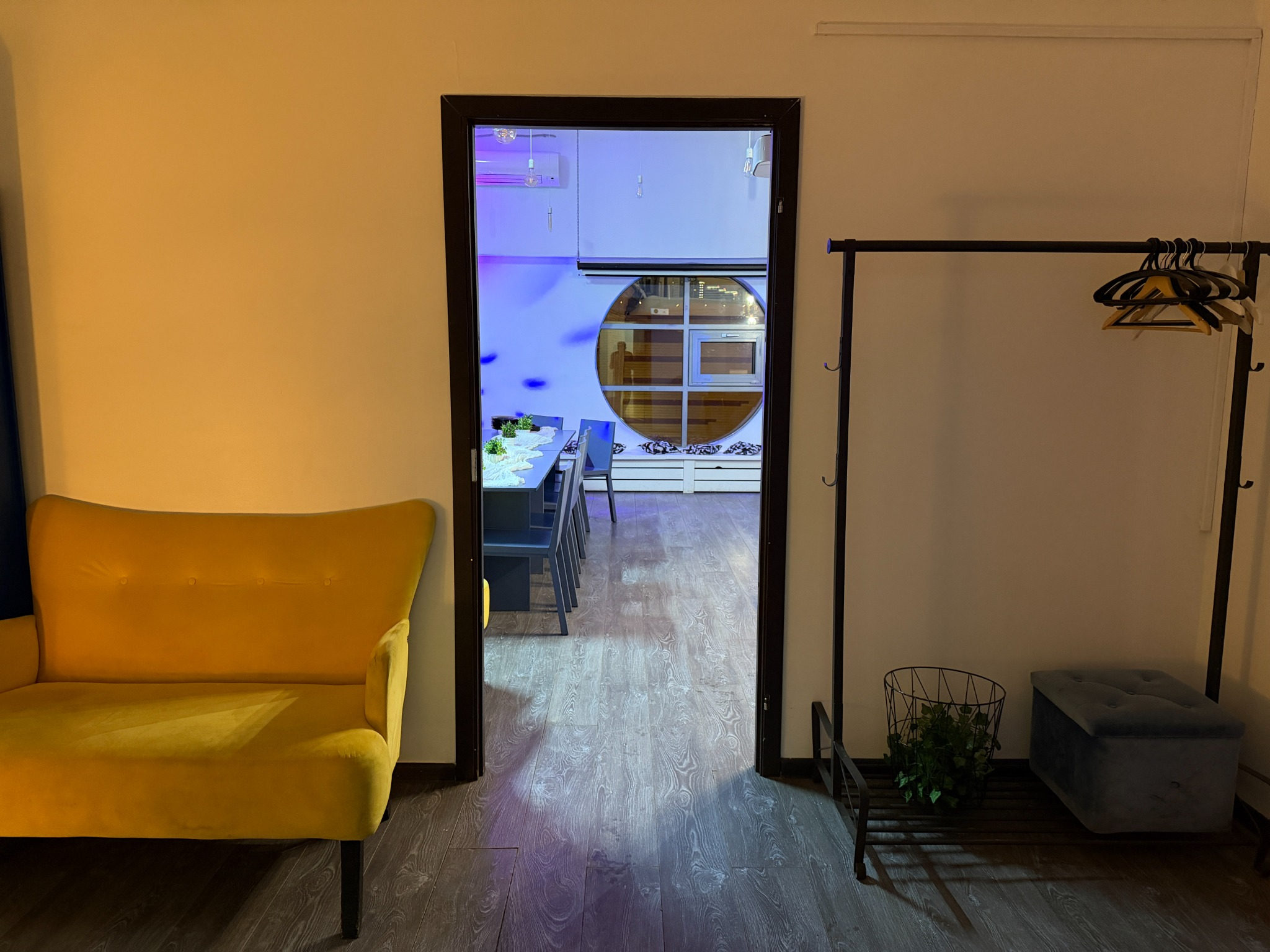 Фотография 12 площадки Яркий, классический лофт с караоке, 8 минут от метро