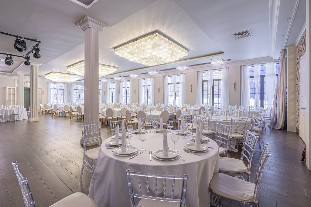 Фотография 1 площадки Карло Холл