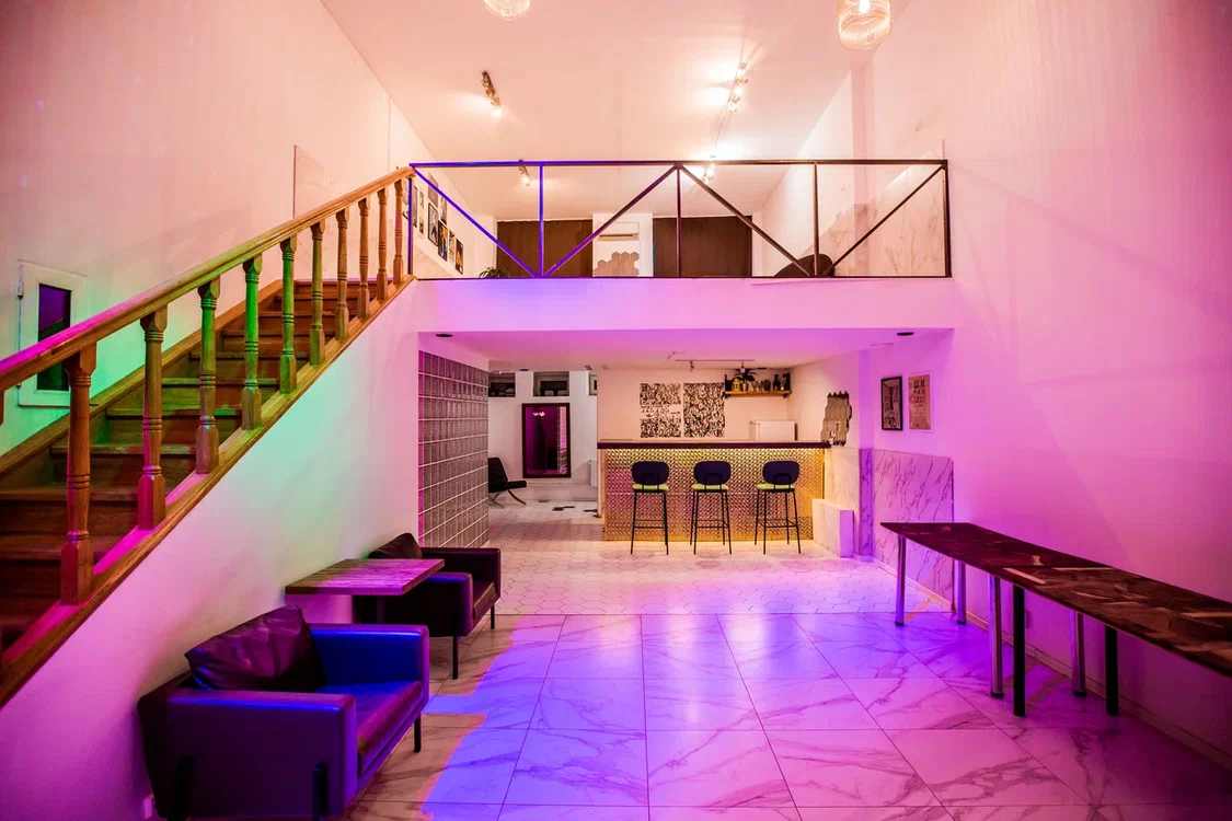 Фотография 1 площадки Светлый лофт со своей верандой