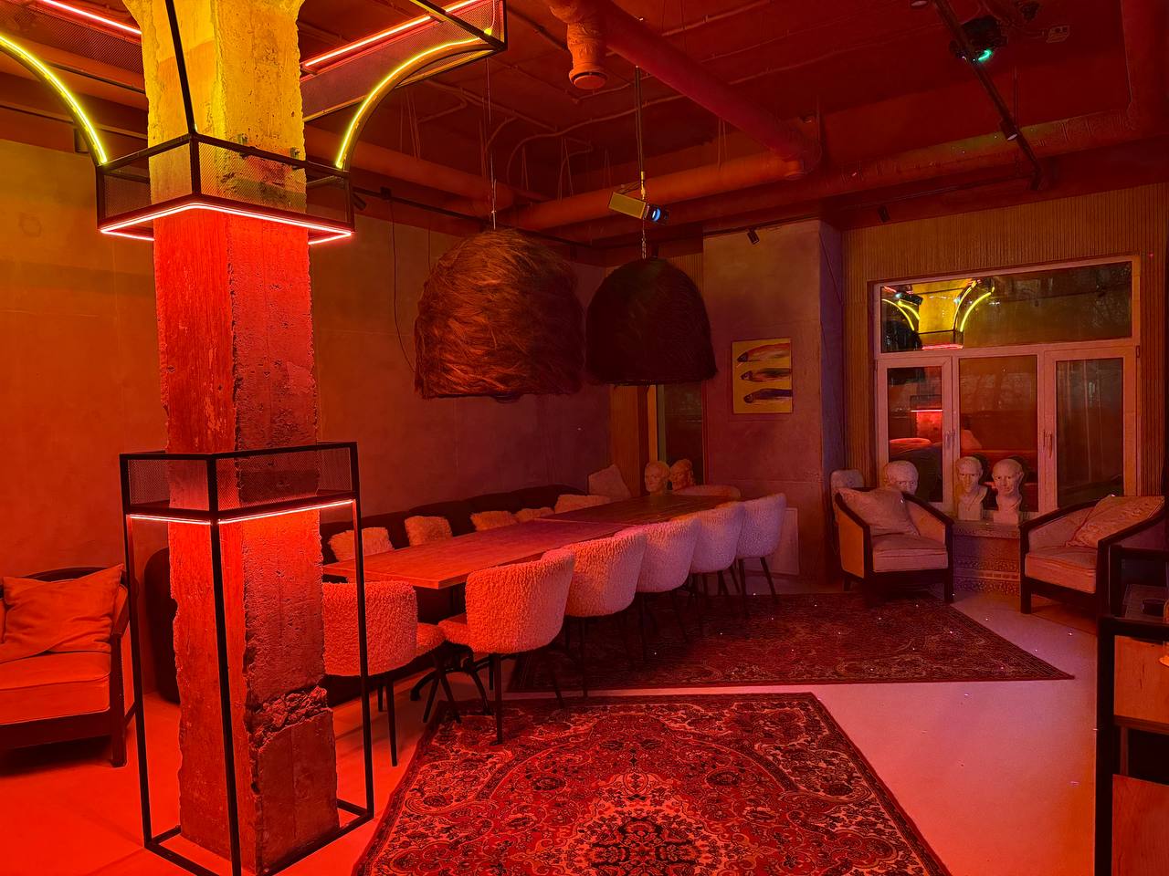 Фотография 2 площадки Уютный лофт с караоке и настольными играми