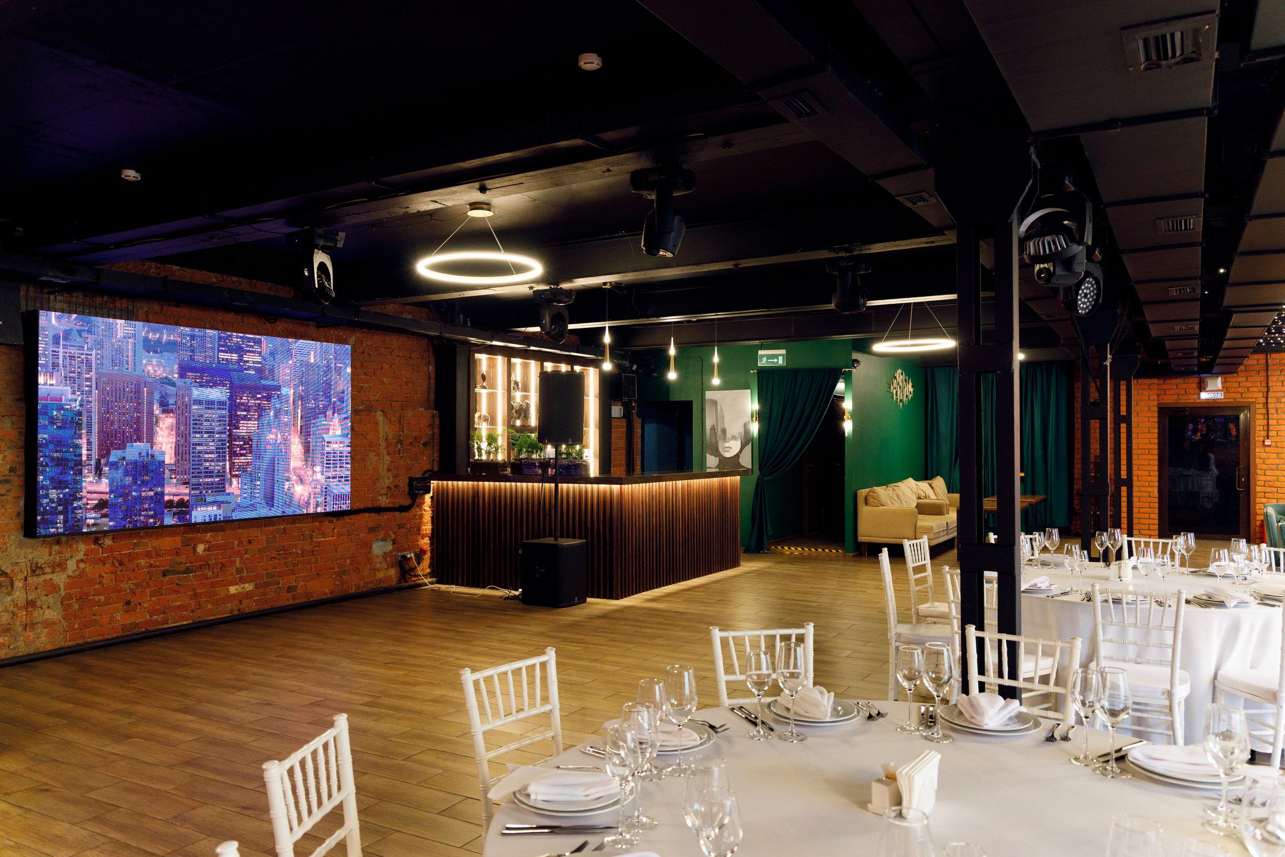 Фотография 15 площадки Лофт на территории фабрики «Красный октябрь»