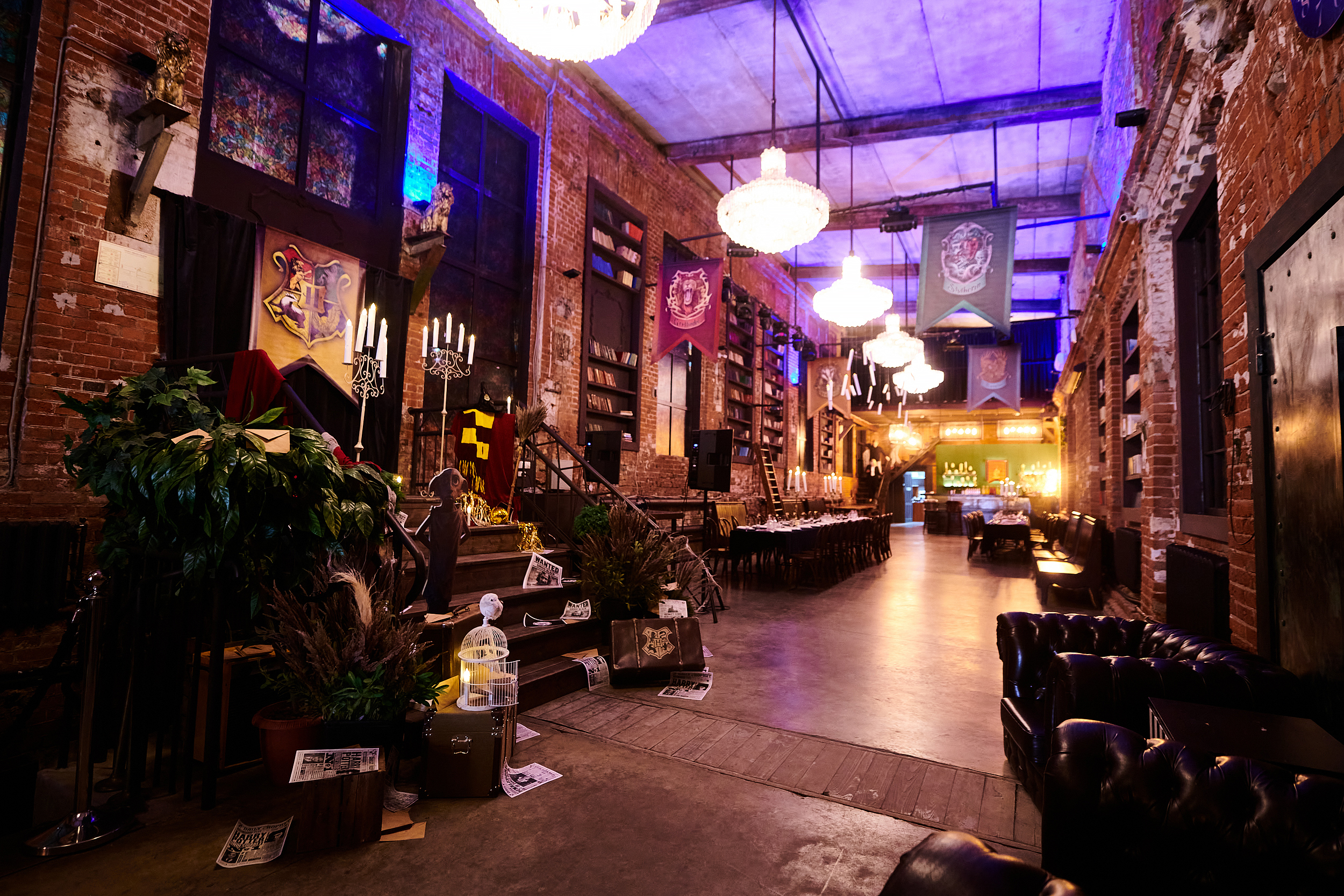 Фотография 10 площадки Атмосферный лофт с высокими потолками, витражами и люстрами