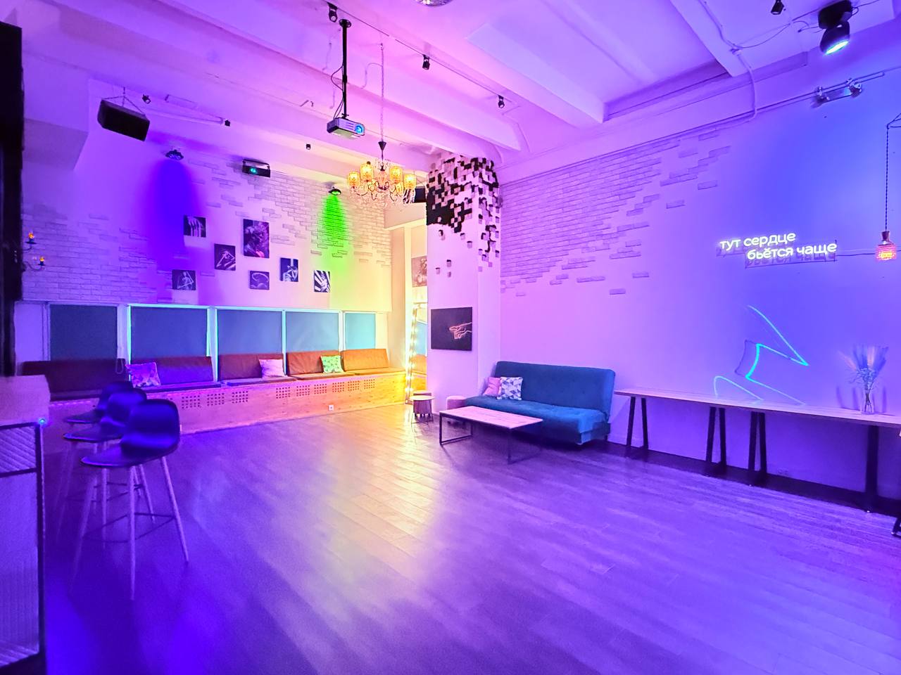 Фотография 5 площадки Лофт в центре Москвы с высоким потолком и зоной кухни