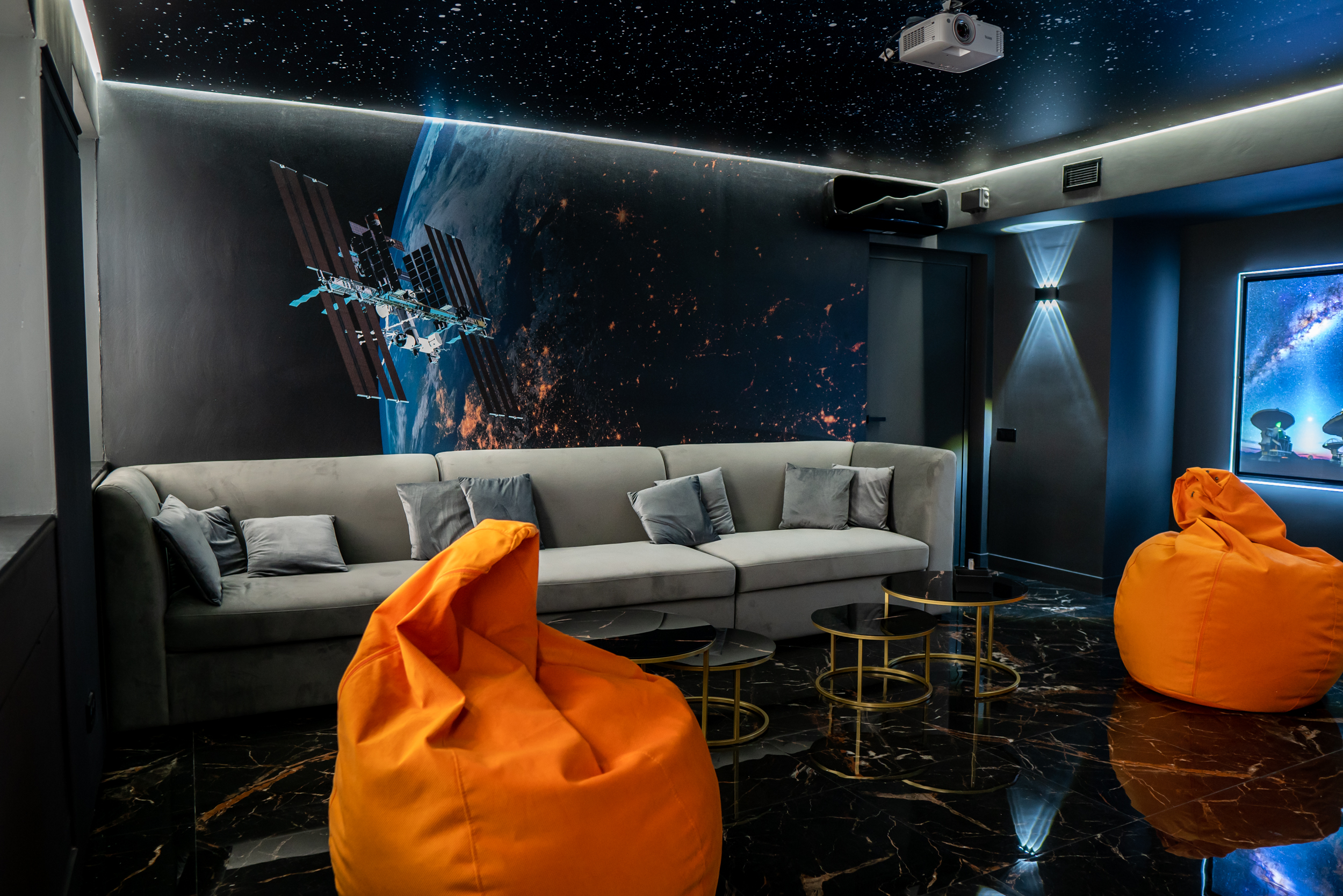 Фотография 1 площадки Караоке-лофт в центре Москвы, зал 5