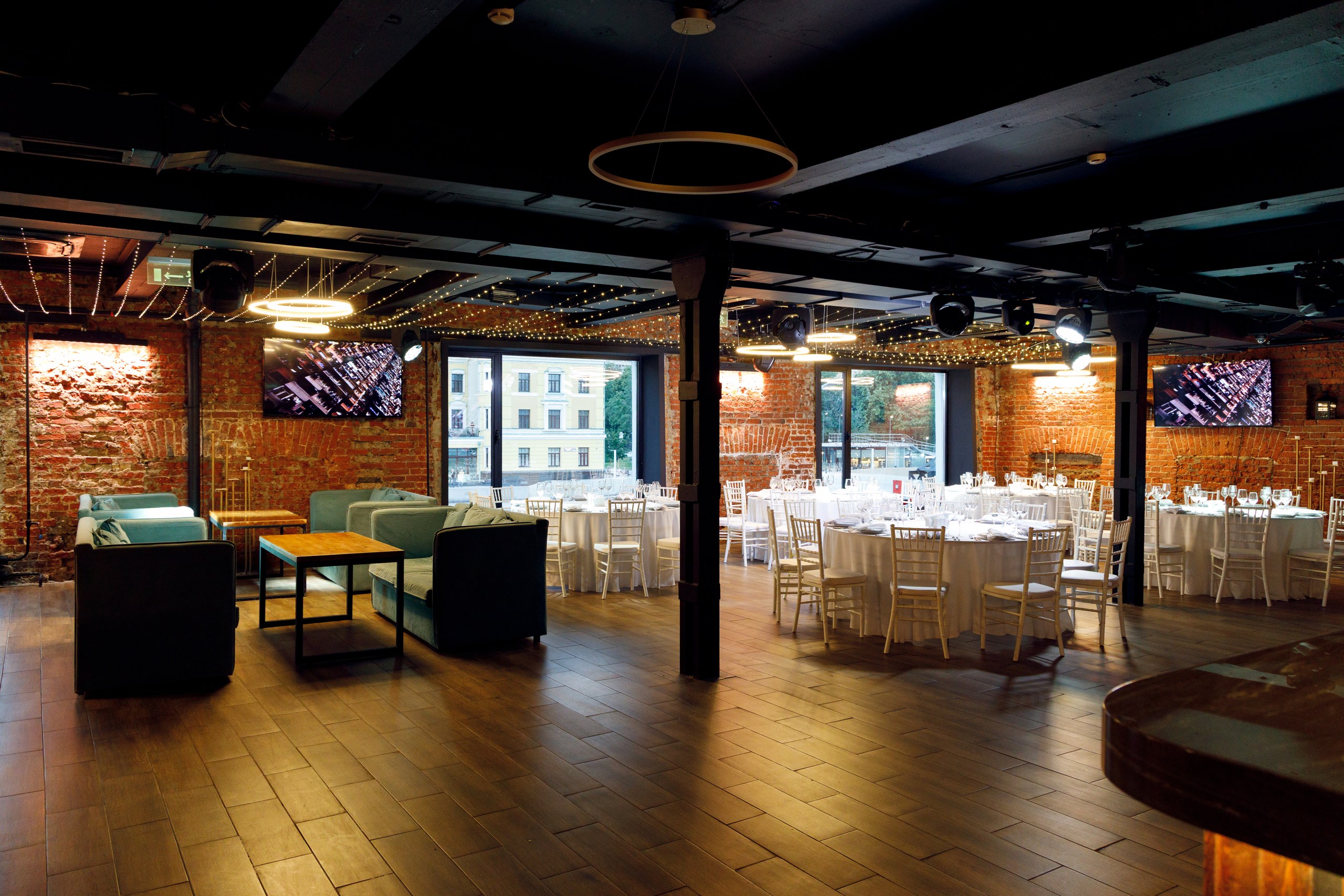 Фотография 23 площадки Лофт на территории фабрики «Красный октябрь»