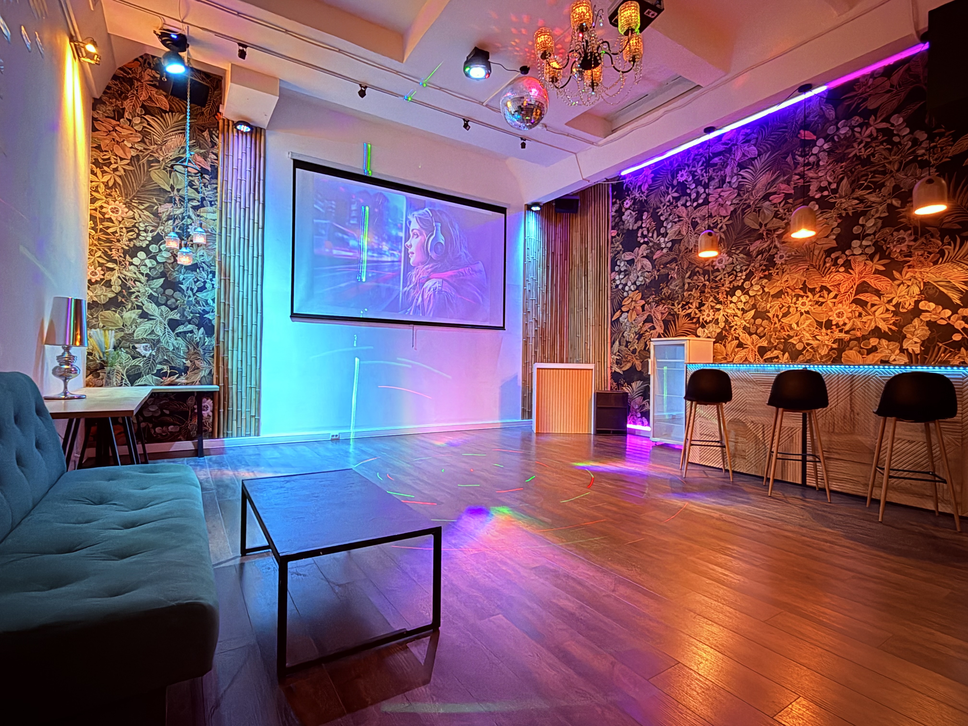 Фотография 6 площадки Лофт в центре Москвы с высоким потолком и зоной кухни