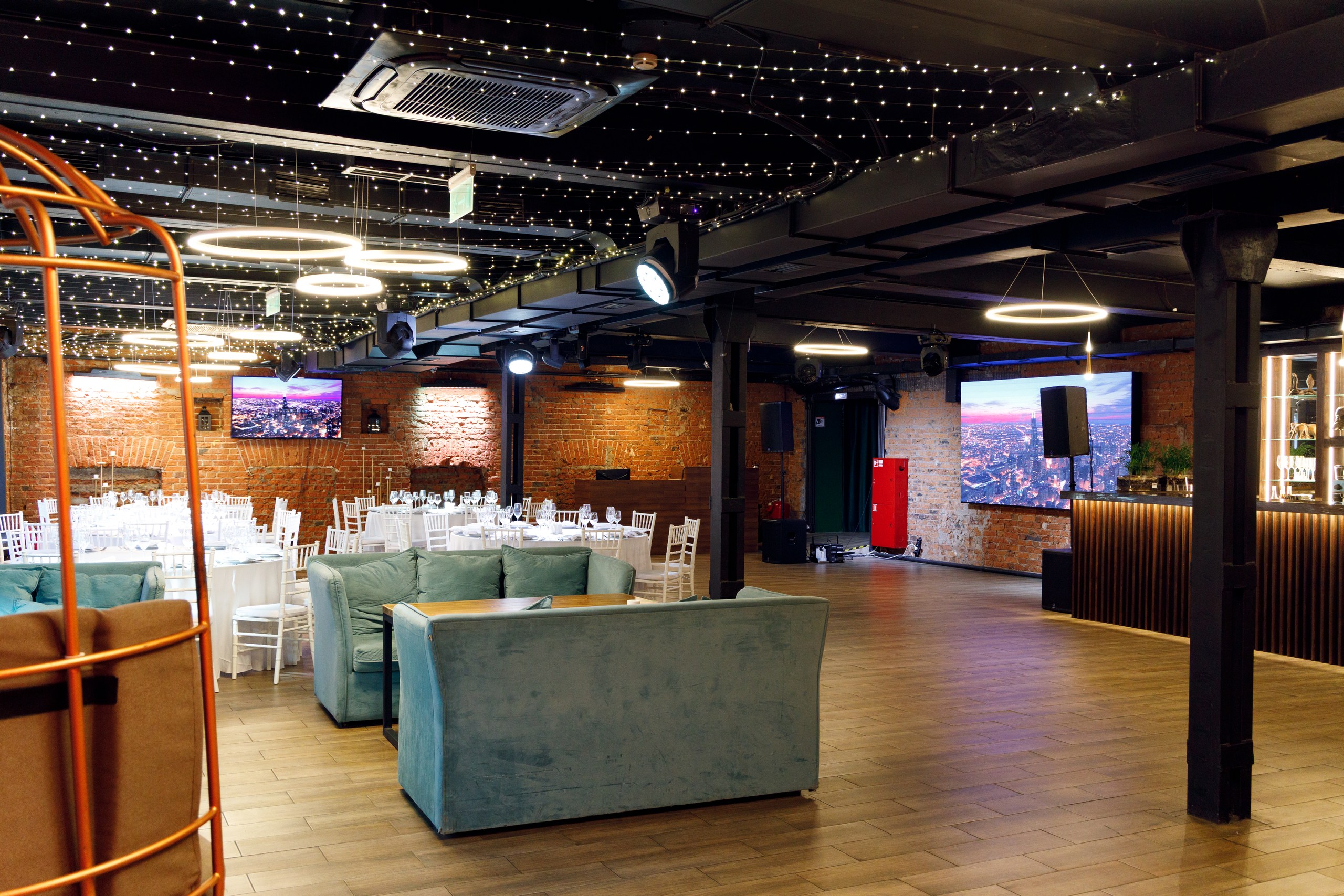 Фотография 22 площадки Лофт на территории фабрики «Красный октябрь»