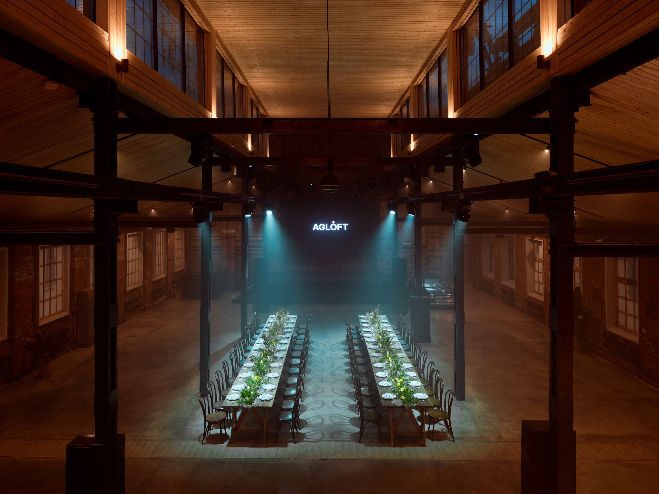 Фотография 12 площадки Двухуровневый лофт с высокими потолками и панорамными окнами