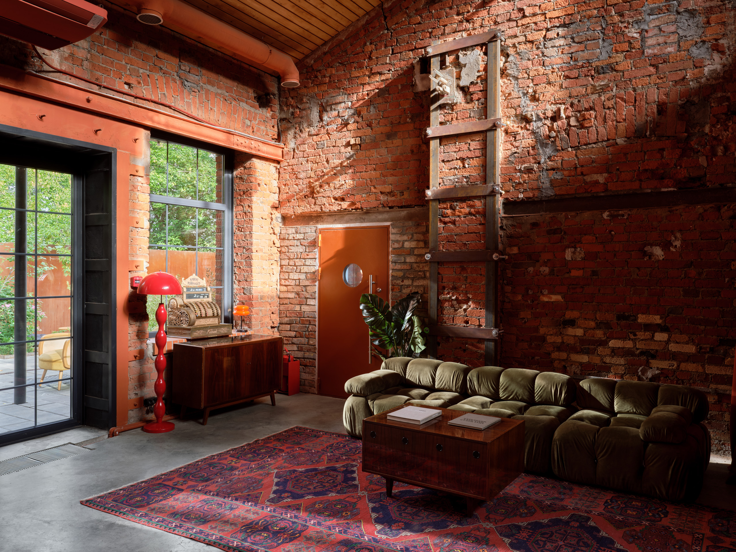 Фотография 1 площадки Винтажный лофт сочетающий аутентичность и современные мотивы