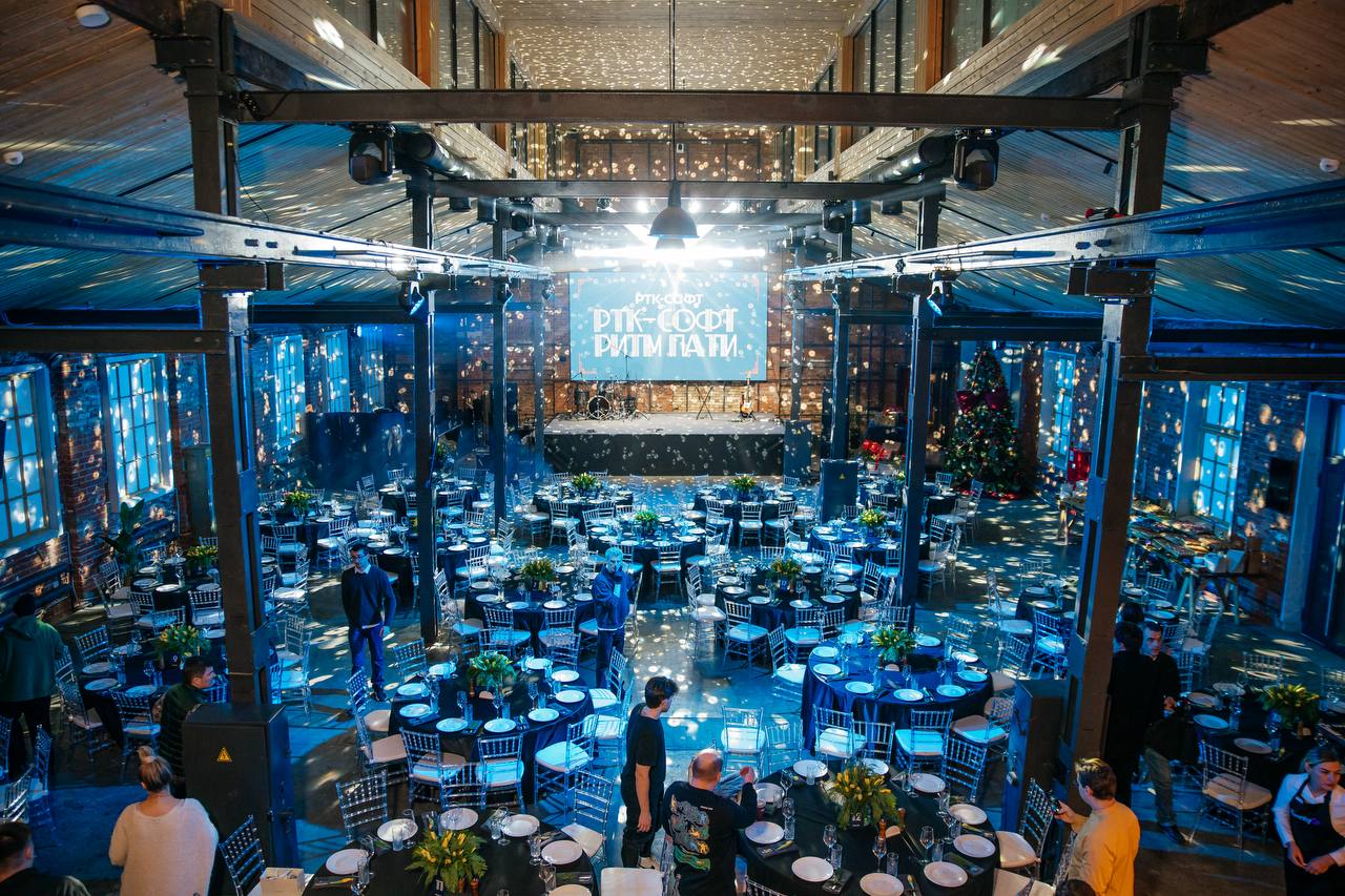 Фотография 17 площадки Двухуровневый лофт с высокими потолками и панорамными окнами