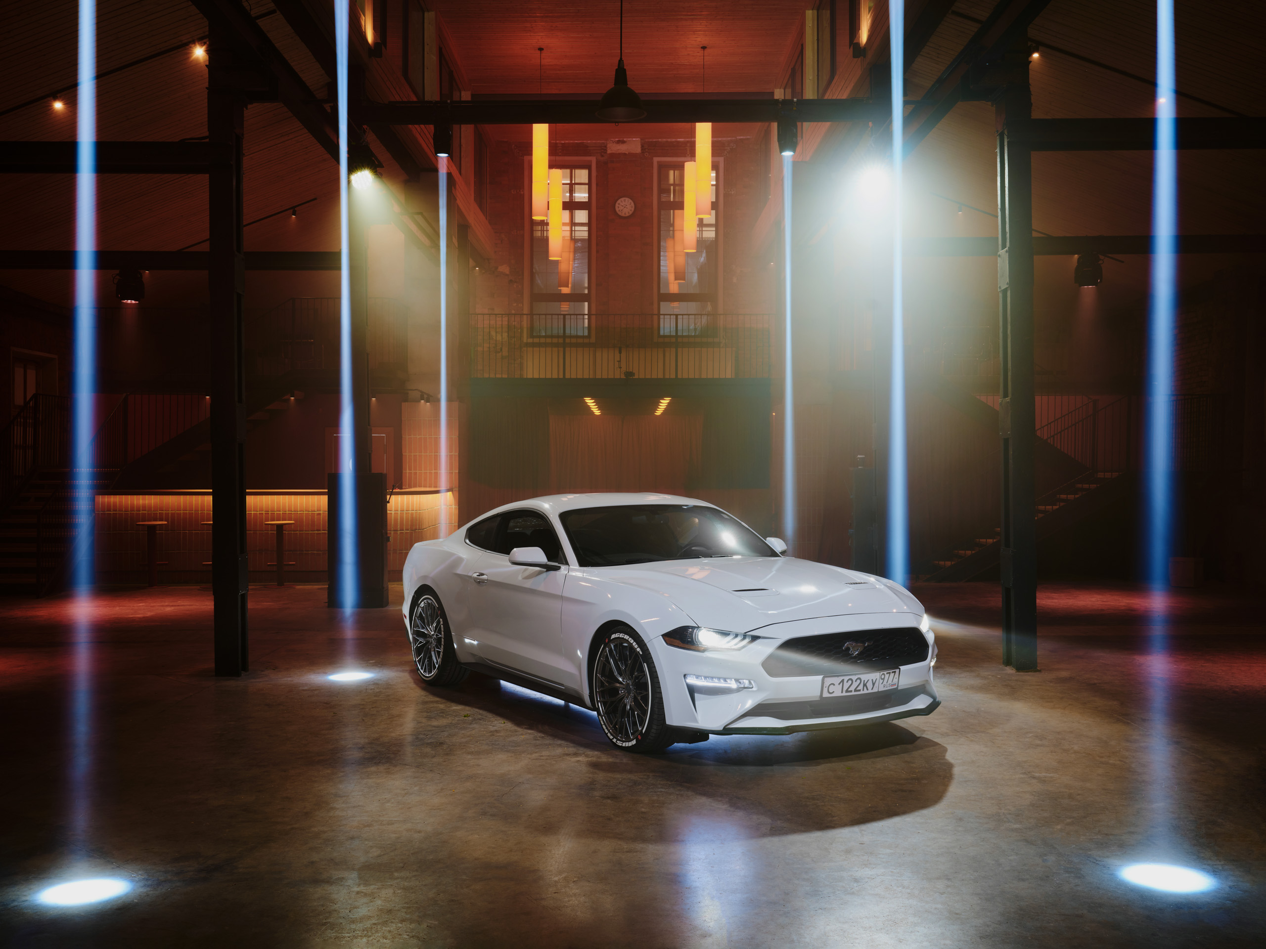 Фотография 16 площадки Двухуровневый лофт с высокими потолками и панорамными окнами