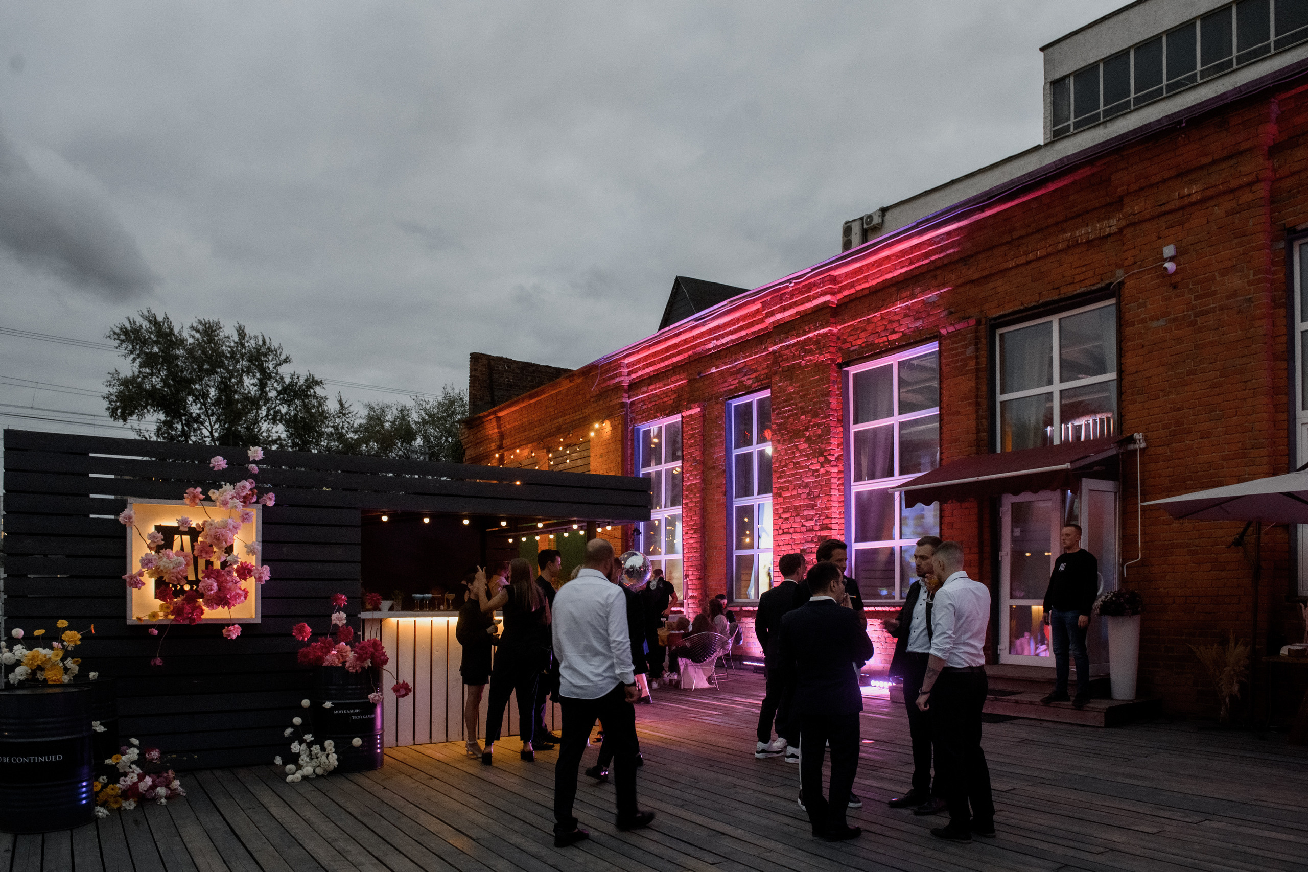 Фотография 10 площадки Приватная крыша-веранда со сферическим полупрозрачным шатром