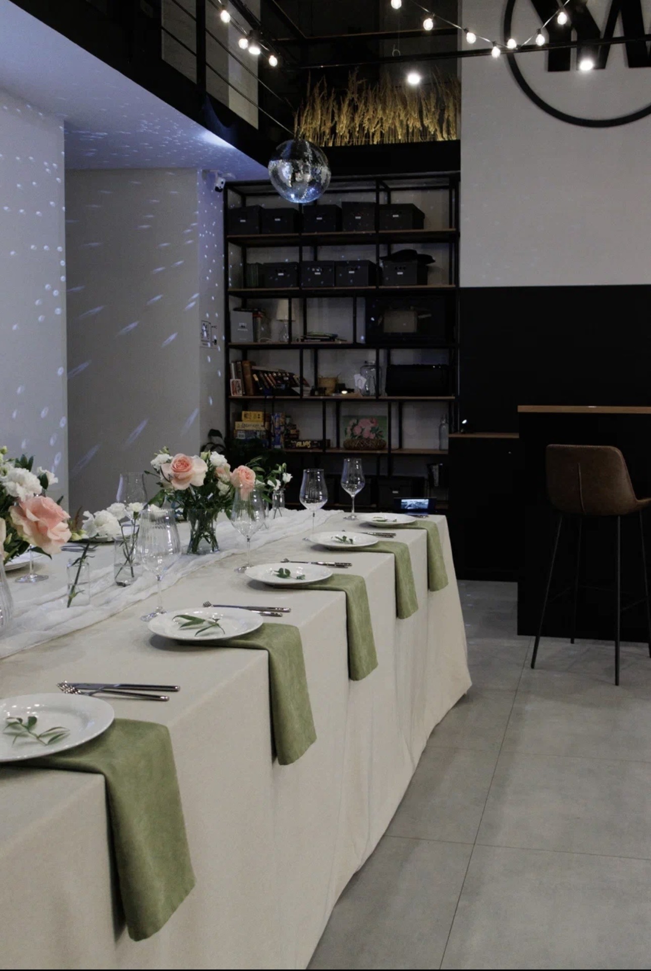 Фотография 4 площадки Стильный лофт с панорамными окнами