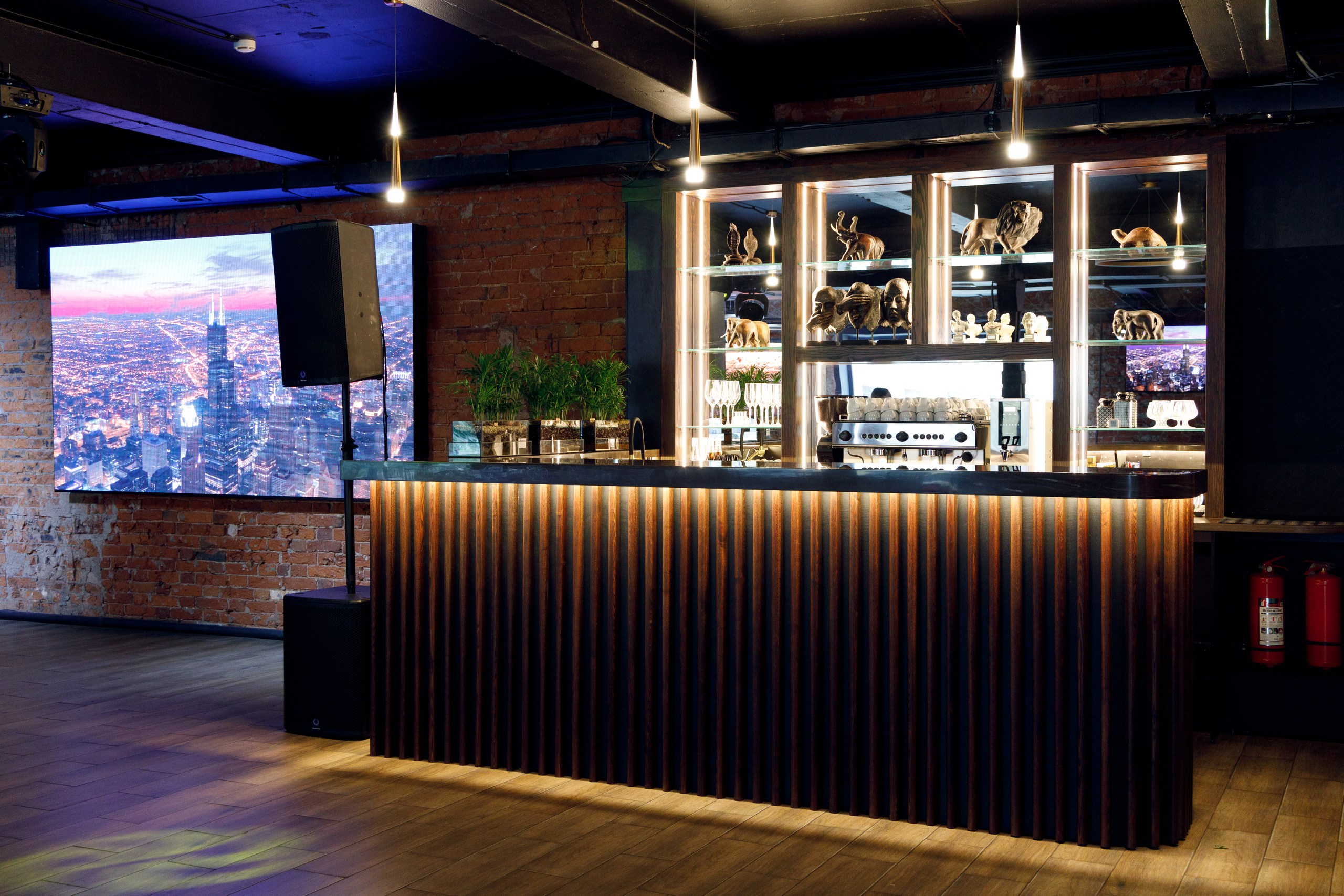 Фотография 11 площадки Лофт на территории фабрики «Красный октябрь»