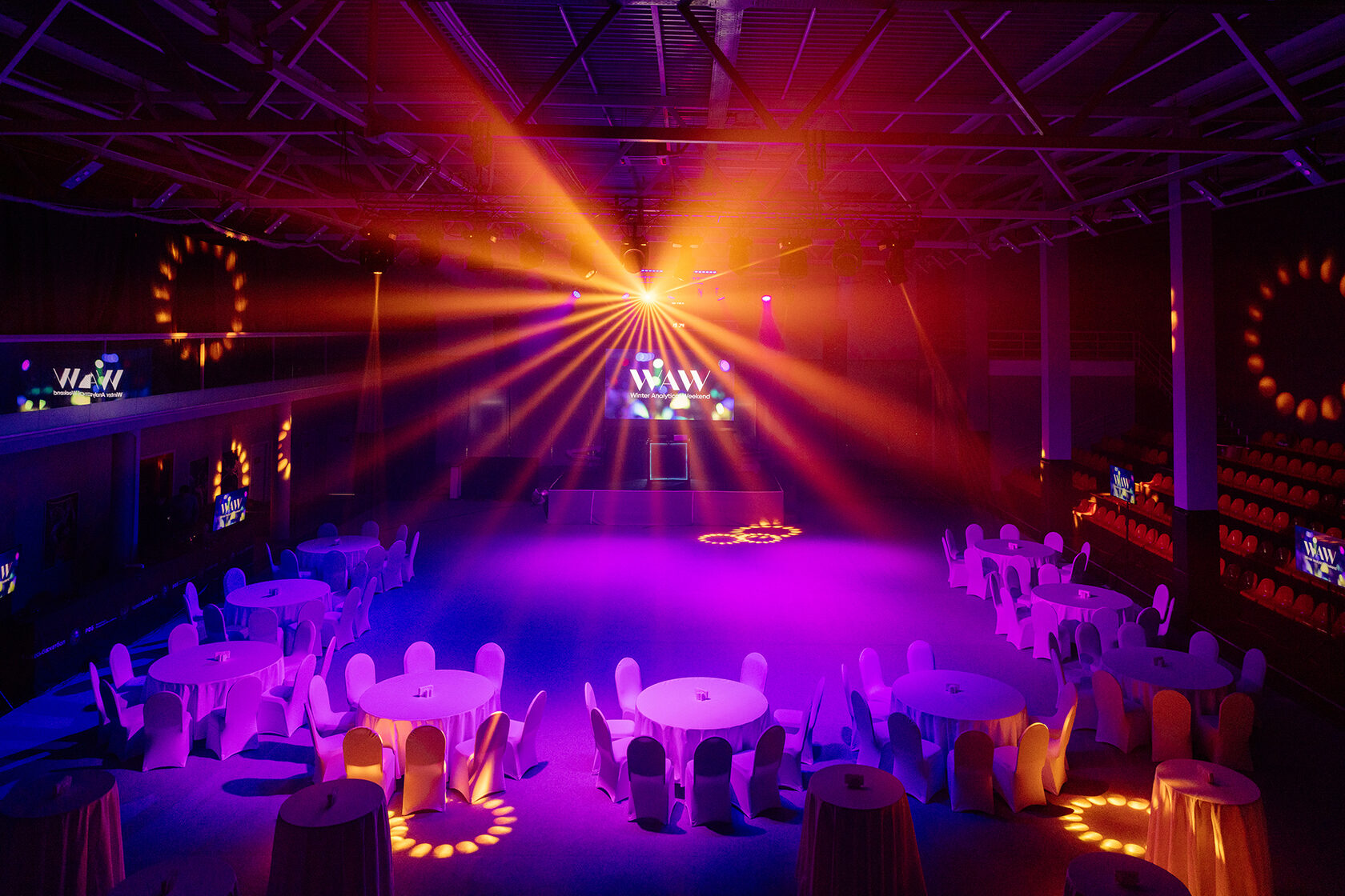 Фотография 8 площадки Банкетный зал при отеле на 1000 гостей