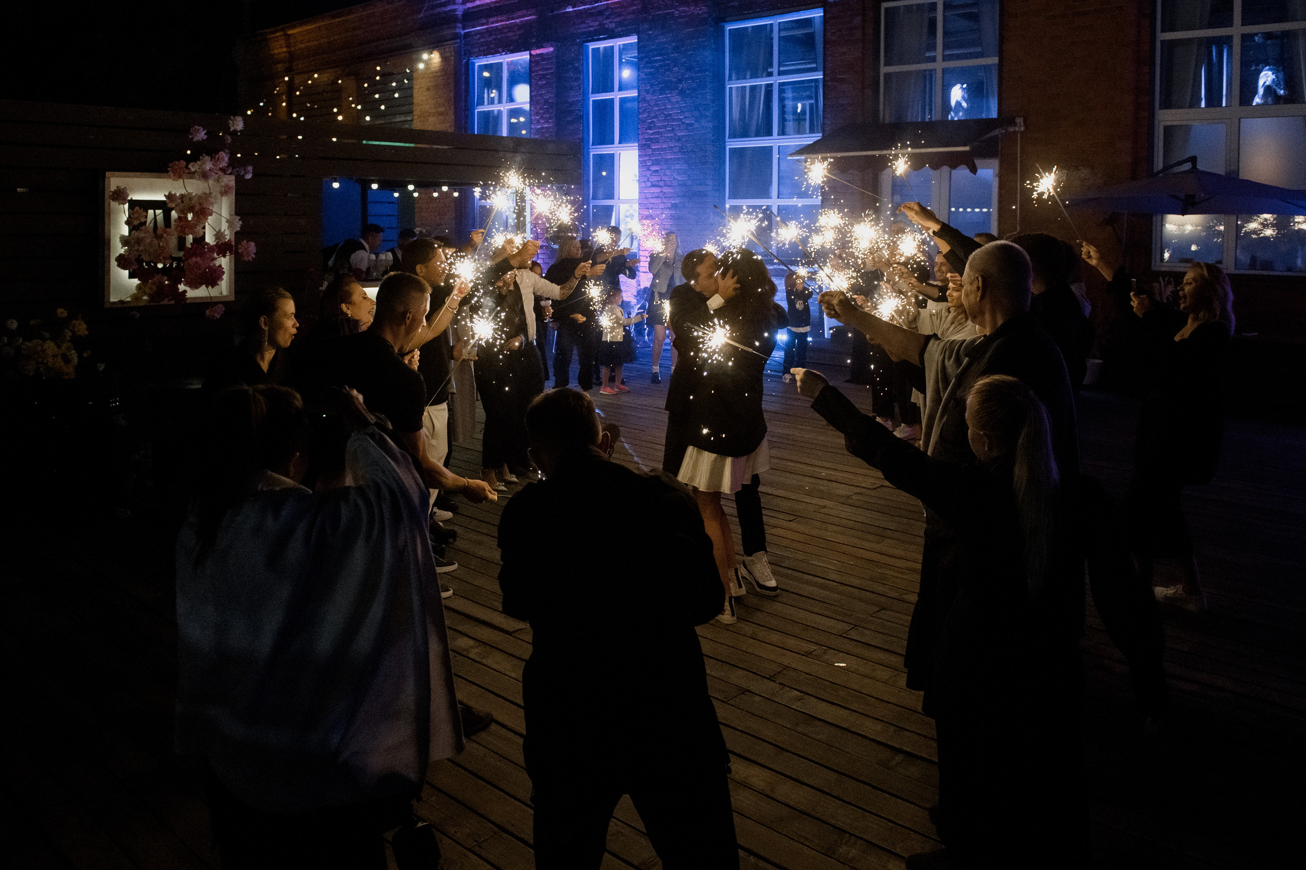 Фотография 11 площадки Приватная крыша-веранда со сферическим полупрозрачным шатром