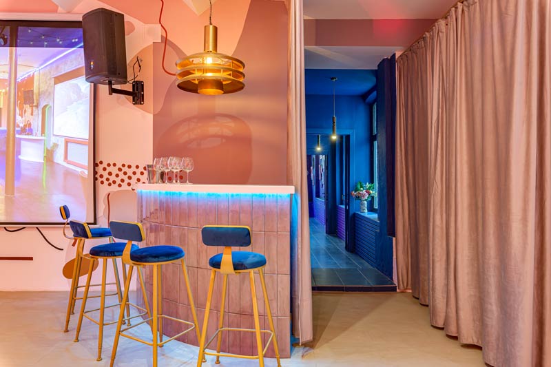 Фотография 2 площадки Лофт с верандой и караоке