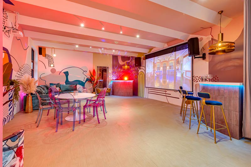 Фотография 1 площадки Лофт с верандой и караоке