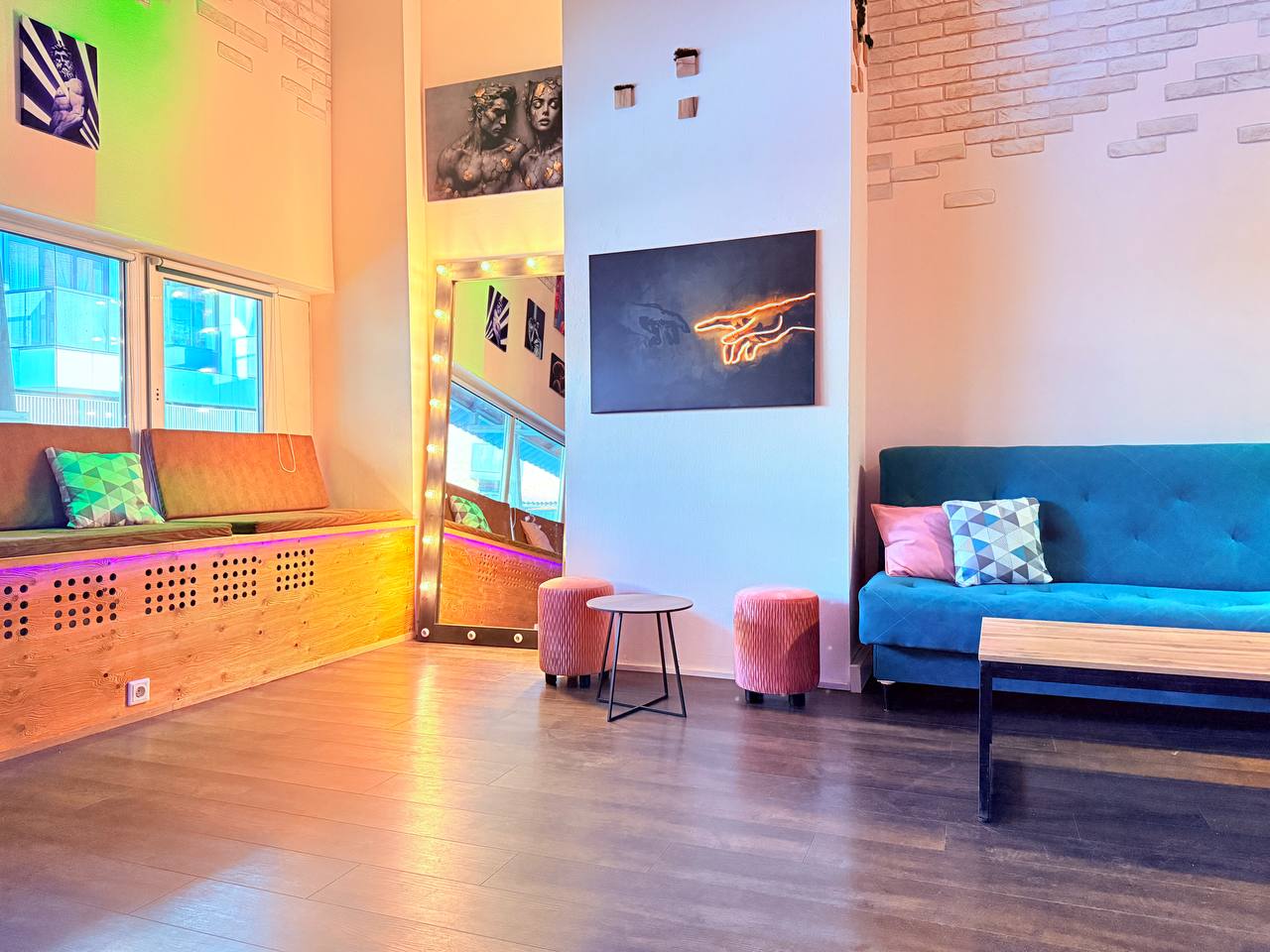 Фотография 2 площадки Лофт в центре Москвы с высоким потолком и зоной кухни